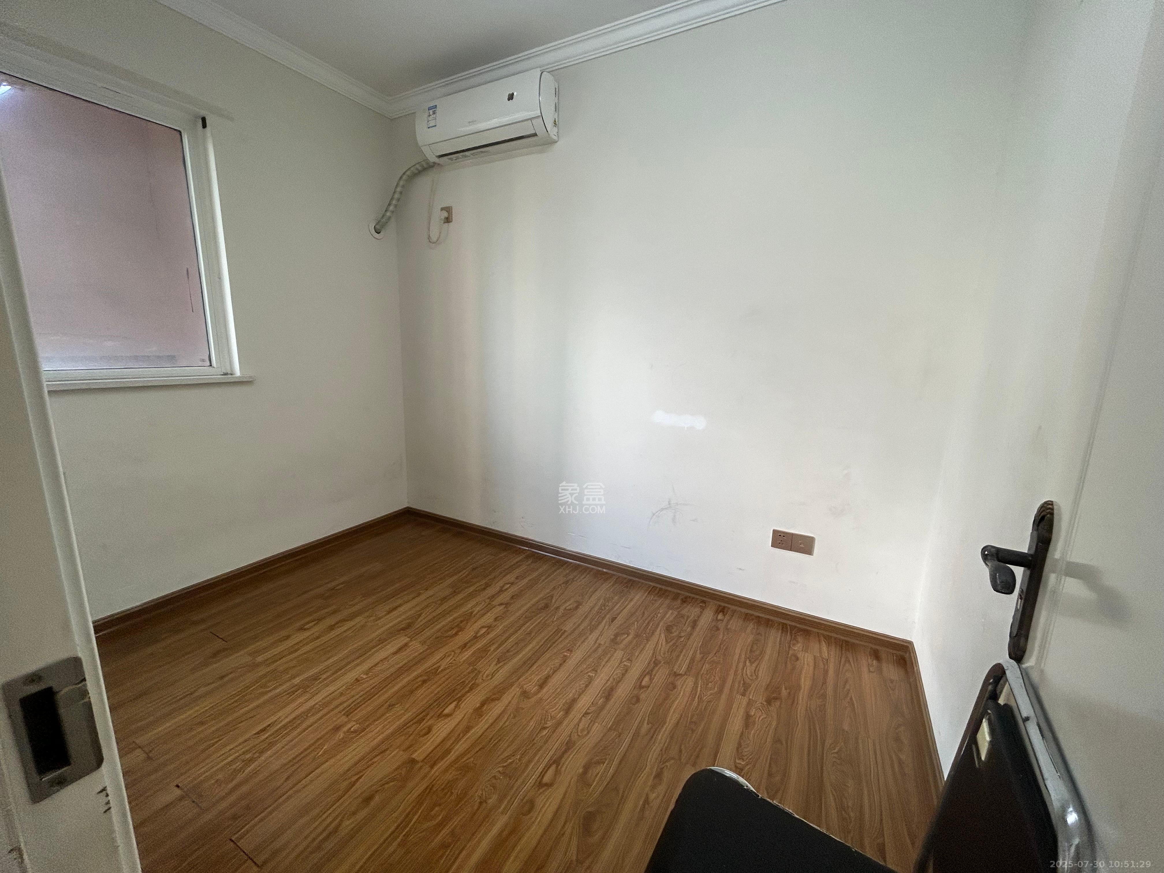 北辰三角洲E6区  3室2厅1卫    3200.0元/月室内图