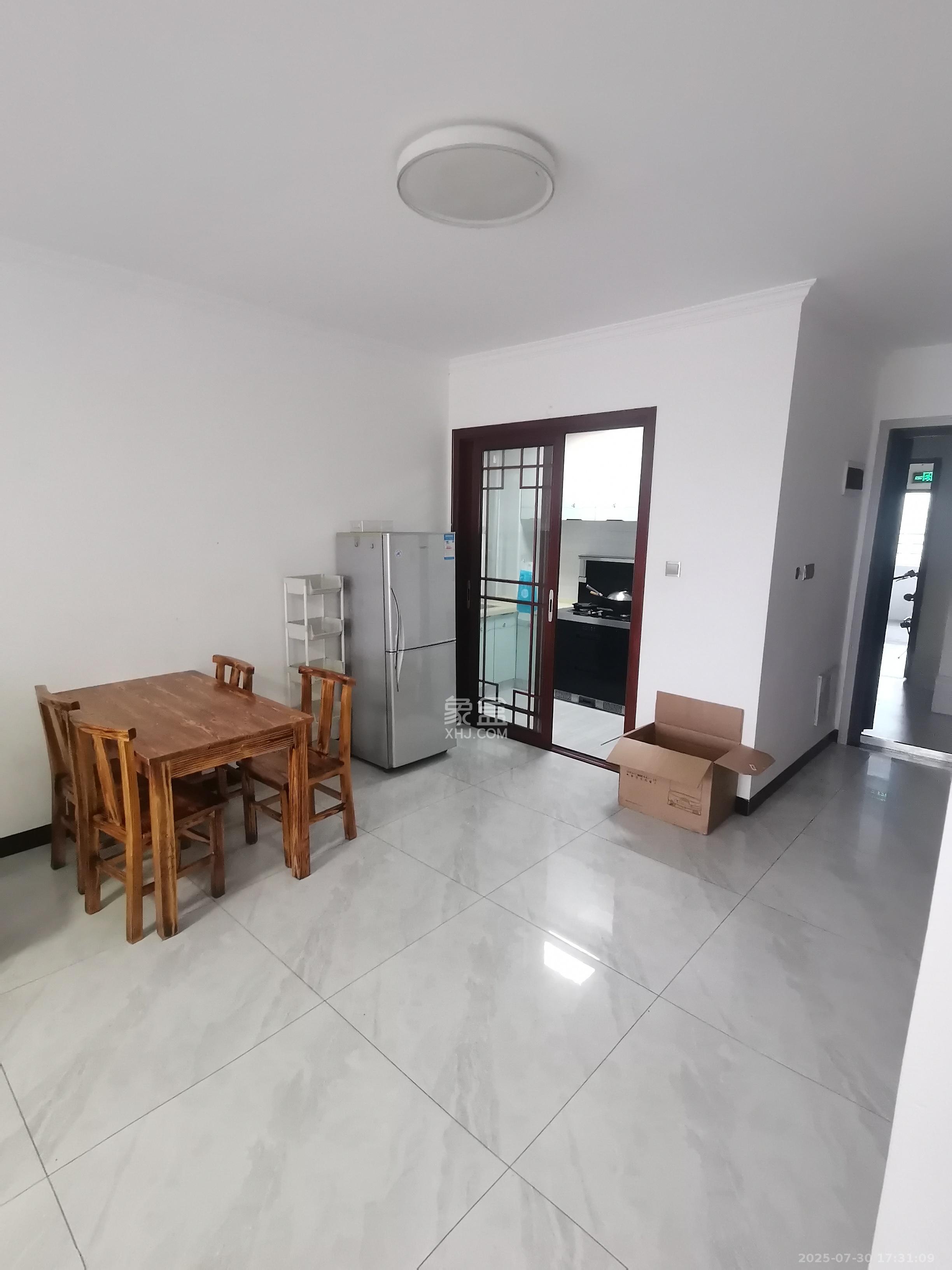 海伦春天  3室2厅2卫    2100.0元/月 海伦春天  3室2厅2卫    2100.0元/月室内图