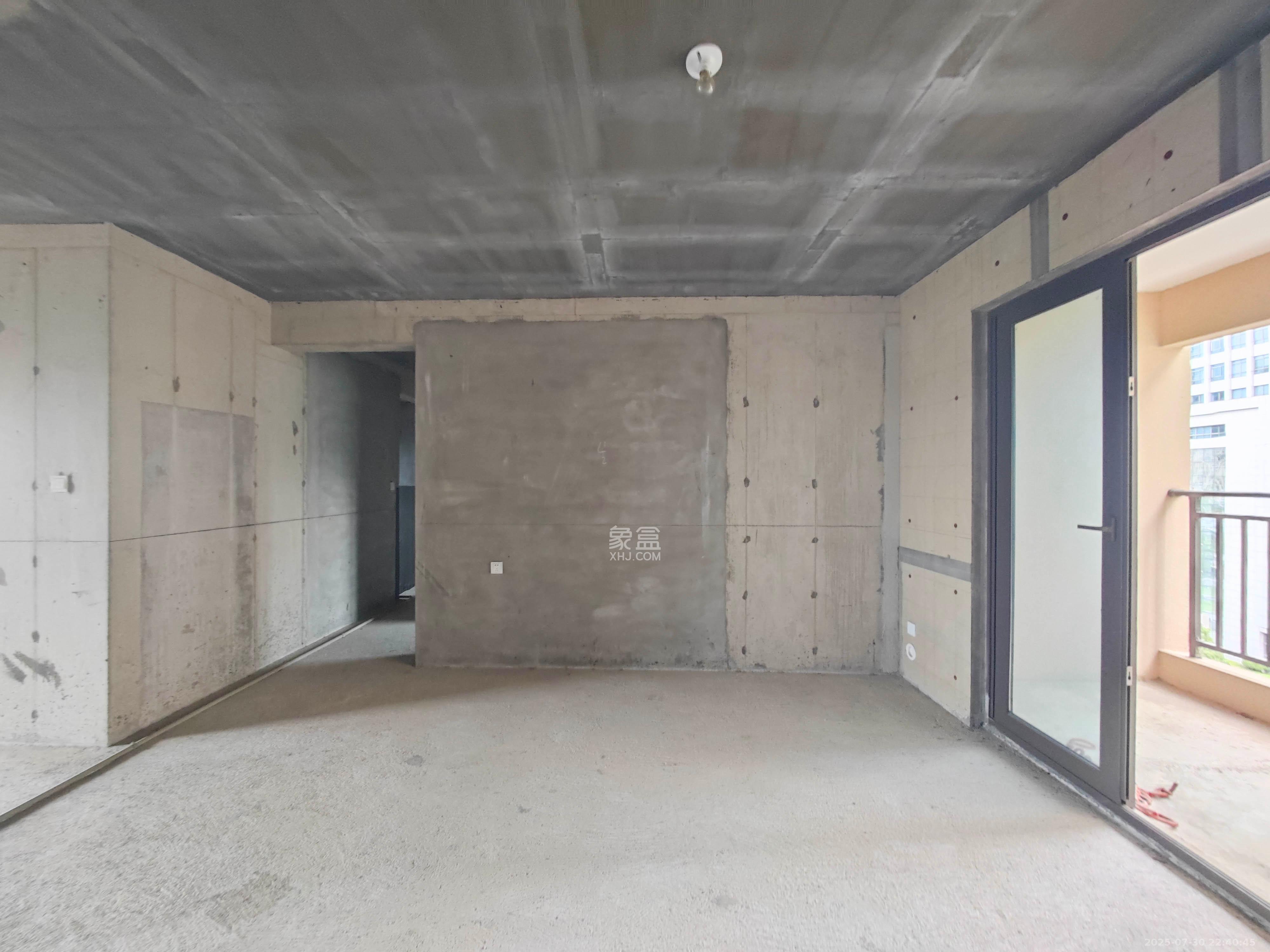 佳兆业湘府熙园 4室2厅2卫 118.0万 佳兆业湘府熙园 4室2厅2卫 118.0万客厅