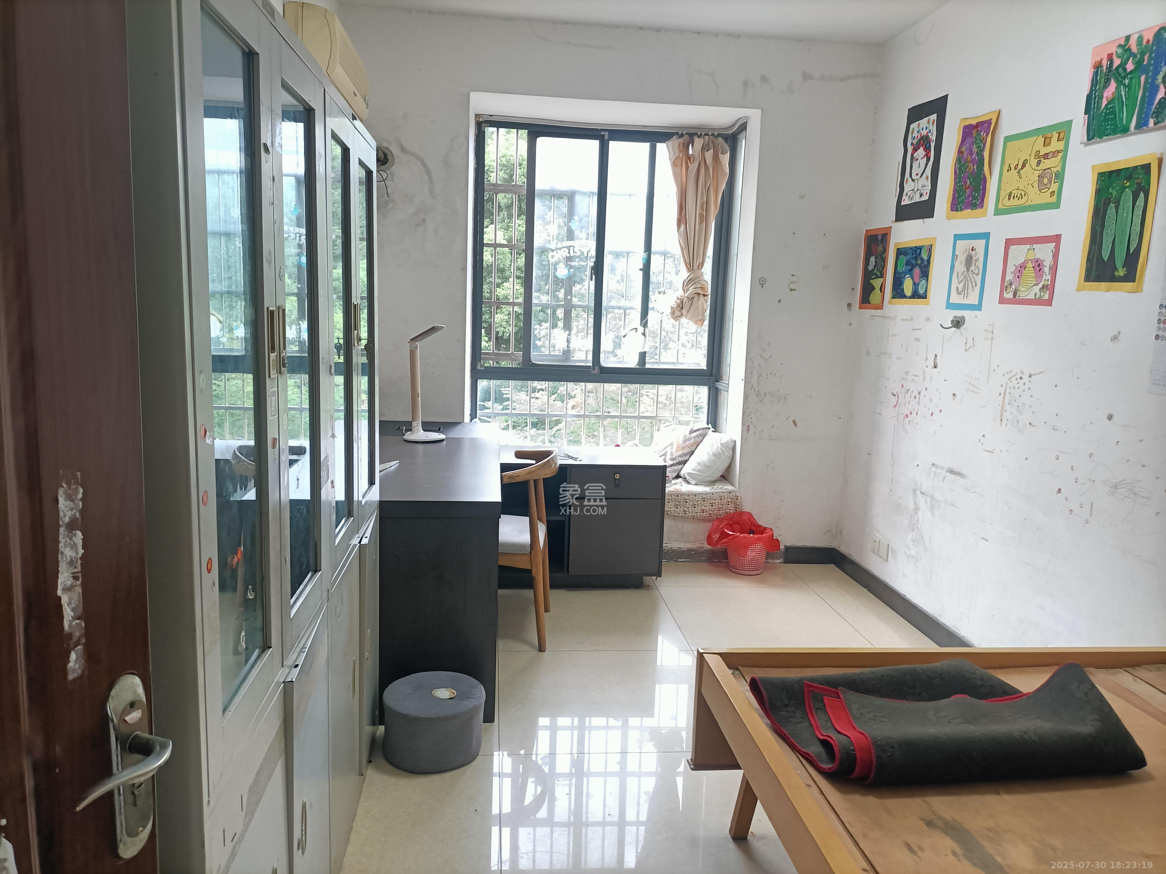 枫林绿洲  4室2厅2卫    2100.0元/月室内图