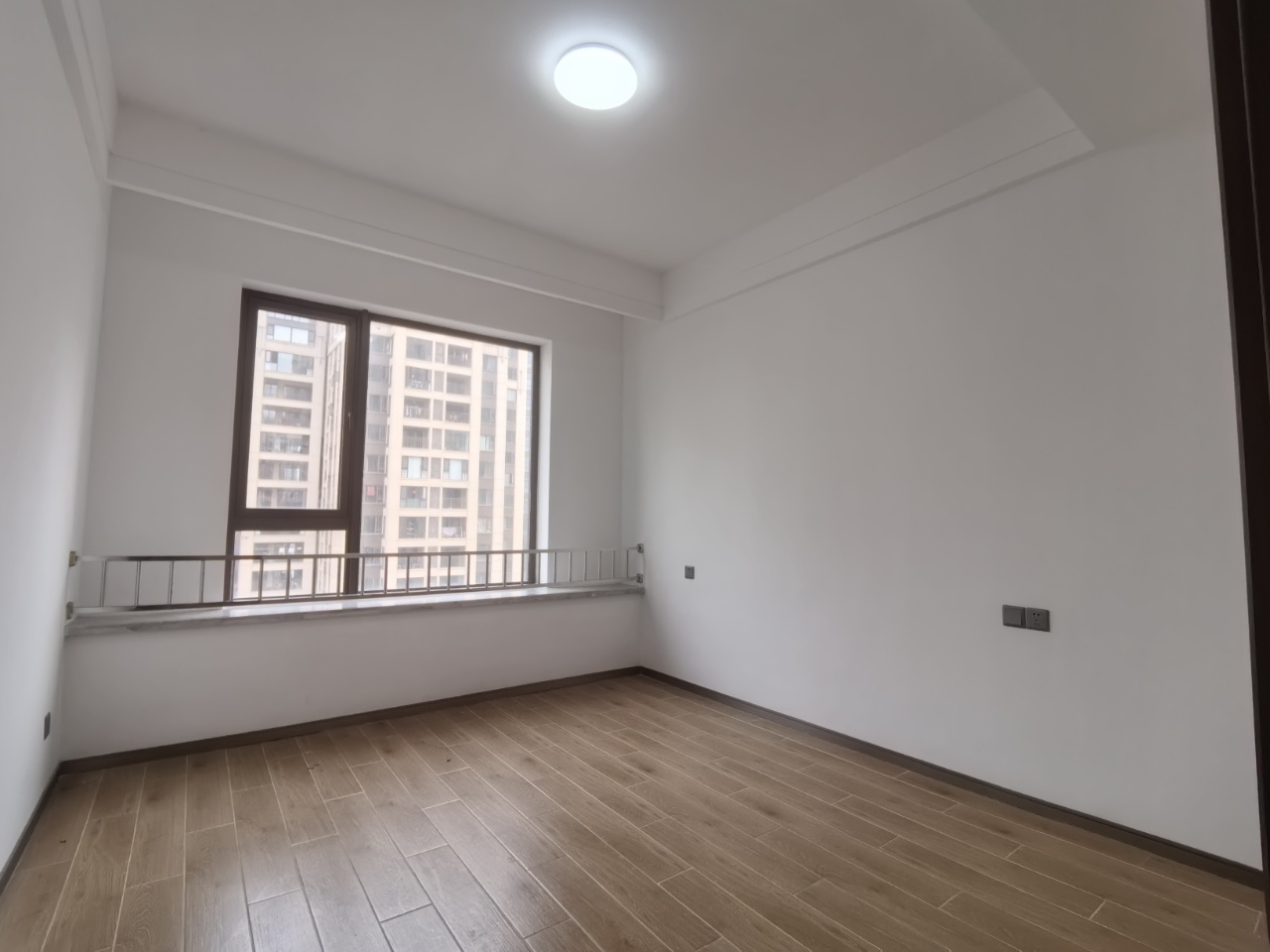 海航豪庭南苑 3室2厅2卫 5200.0元/月 海航豪庭南苑 3室2厅2卫 5200.0元/月室内图