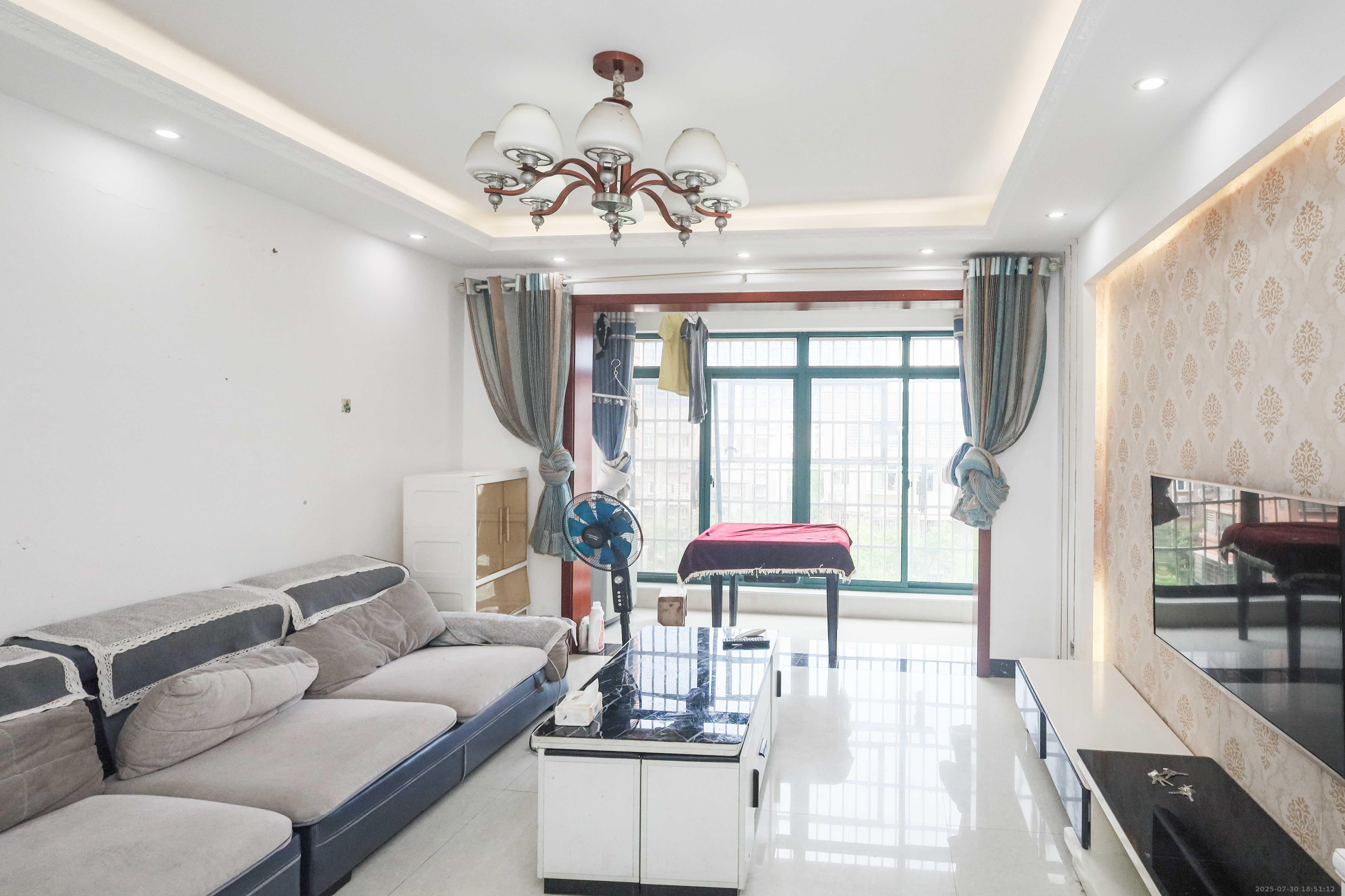 桔洲新苑(桔洲印象) 3室2厅1卫 73.0万 桔洲新苑(桔洲印象) 3室2厅1卫 73.0万客厅