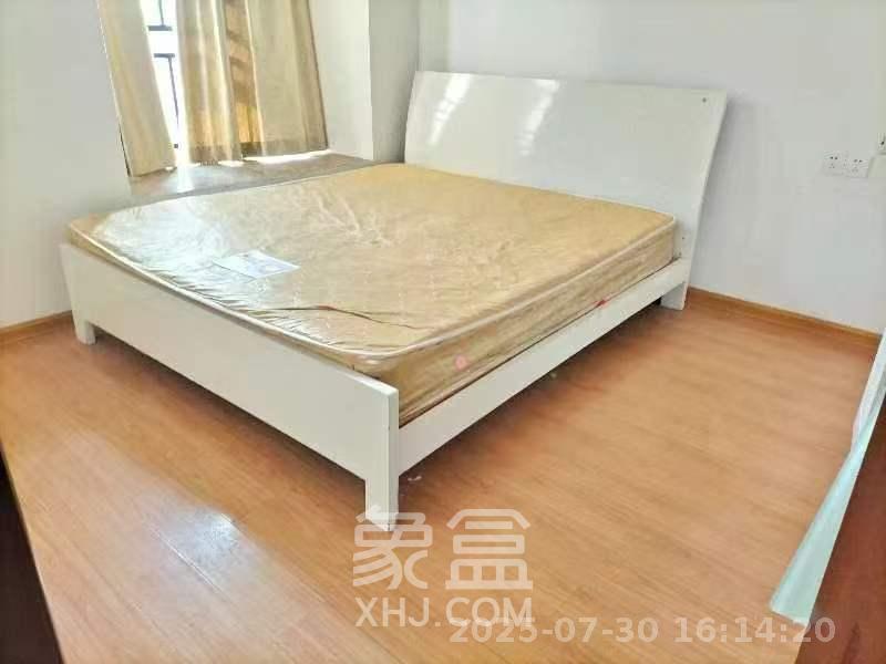 卓越蔚蓝海岸三期  3室2厅1卫   2300.00元/月室内图