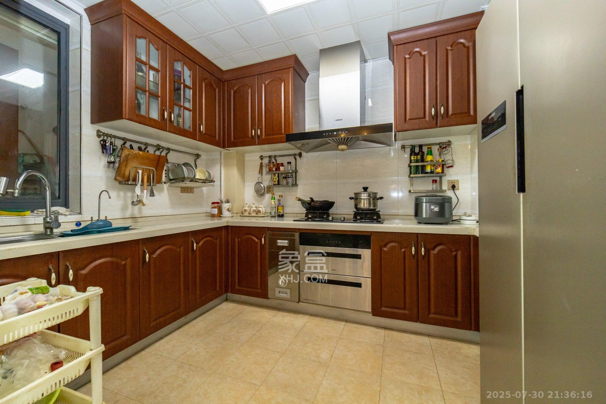 恒基凯旋门一二期 4室2厅2卫 126.0万 恒基凯旋门一二期 4室2厅2卫 126.0万厨房