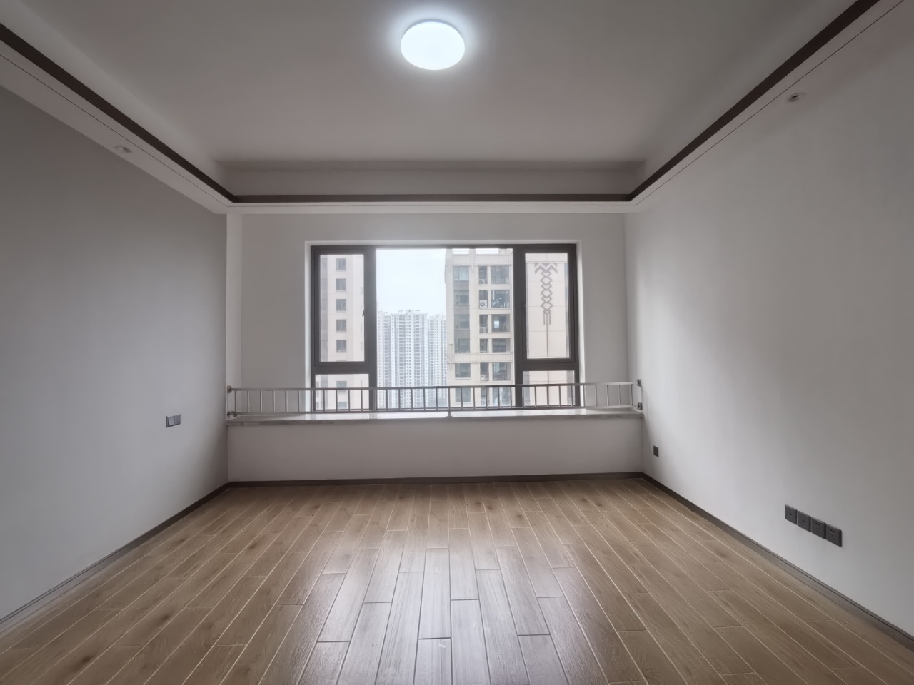 海航豪庭南苑 3室2厅2卫 5200.0元/月 海航豪庭南苑 3室2厅2卫 5200.0元/月室内图