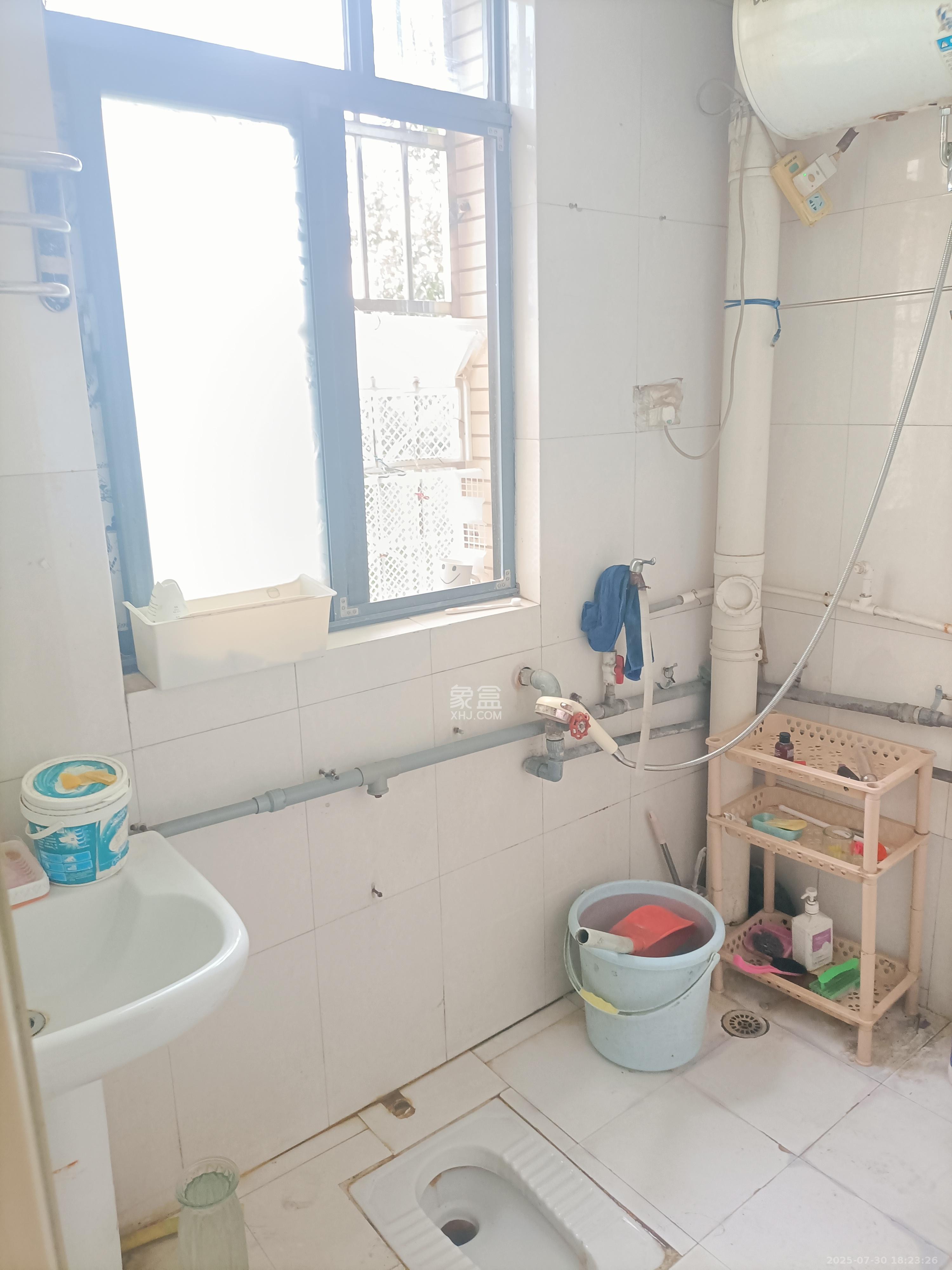 枫林绿洲  4室2厅2卫    2100.0元/月室内图