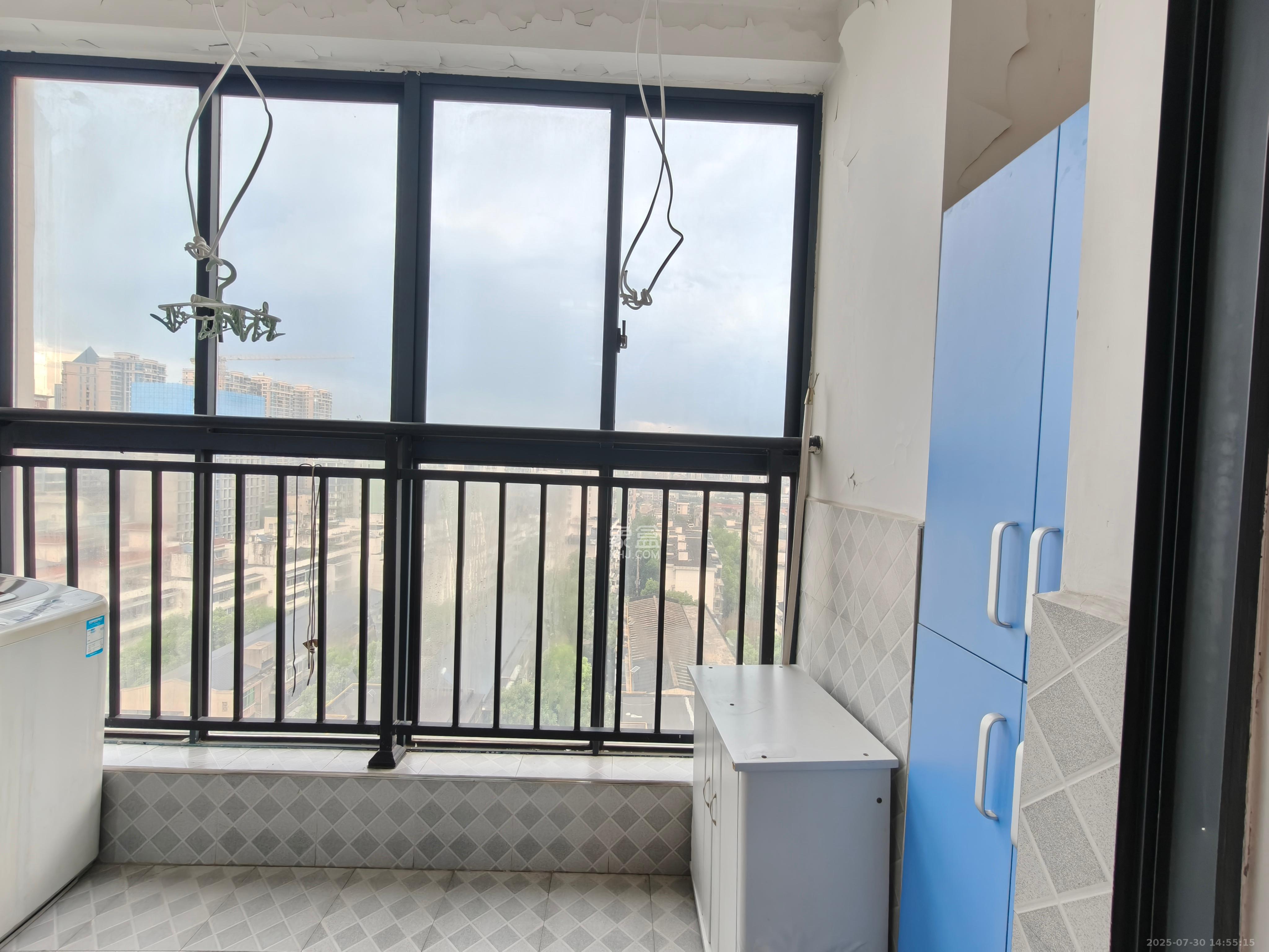 曙光领峰（曙光家园）  1室1厅1卫    1700.0元/月室内图