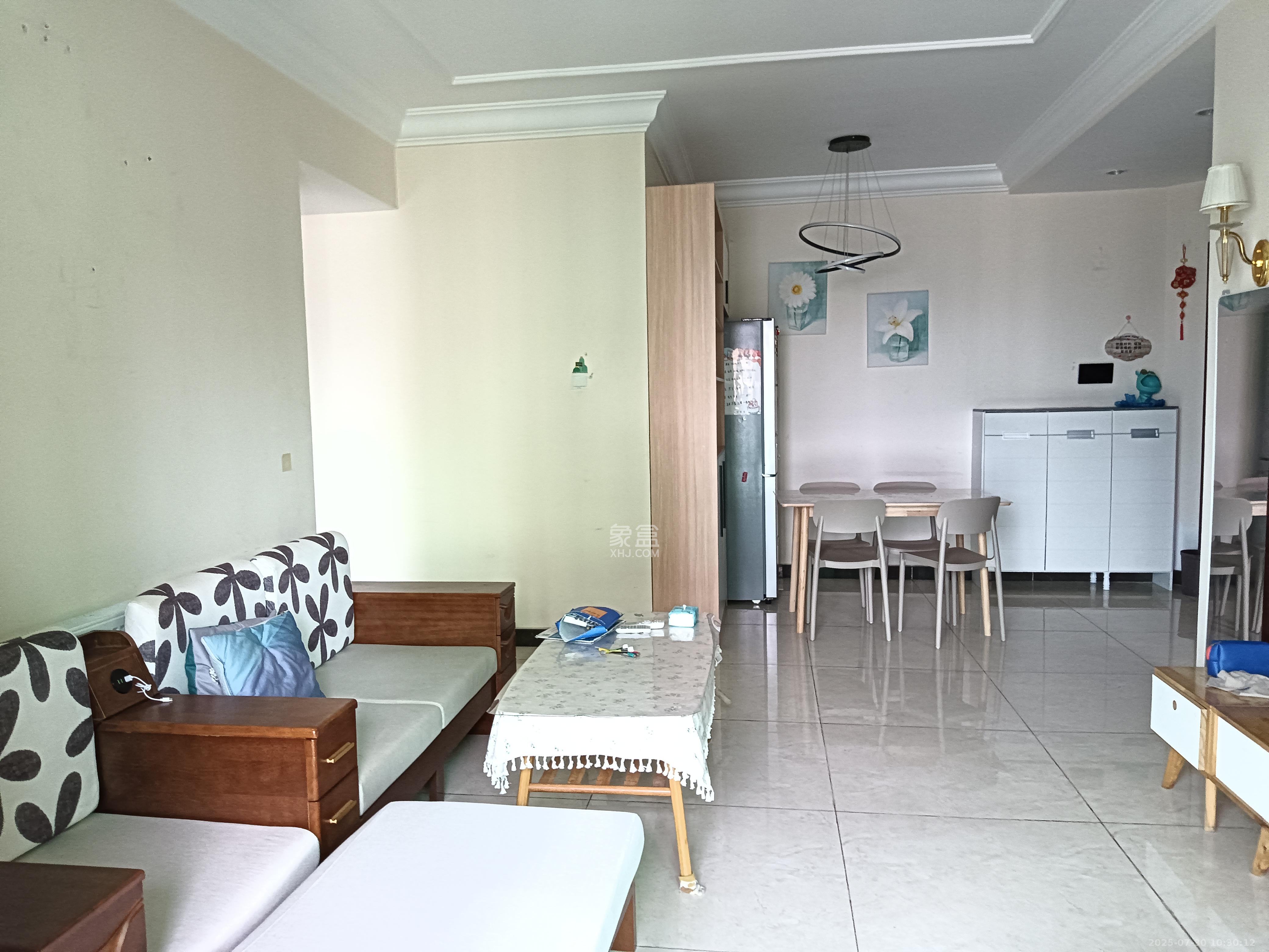 恒大雅苑 4室2厅1卫 2300.0元/月 恒大雅苑 4室2厅1卫 2300.0元/月室内图