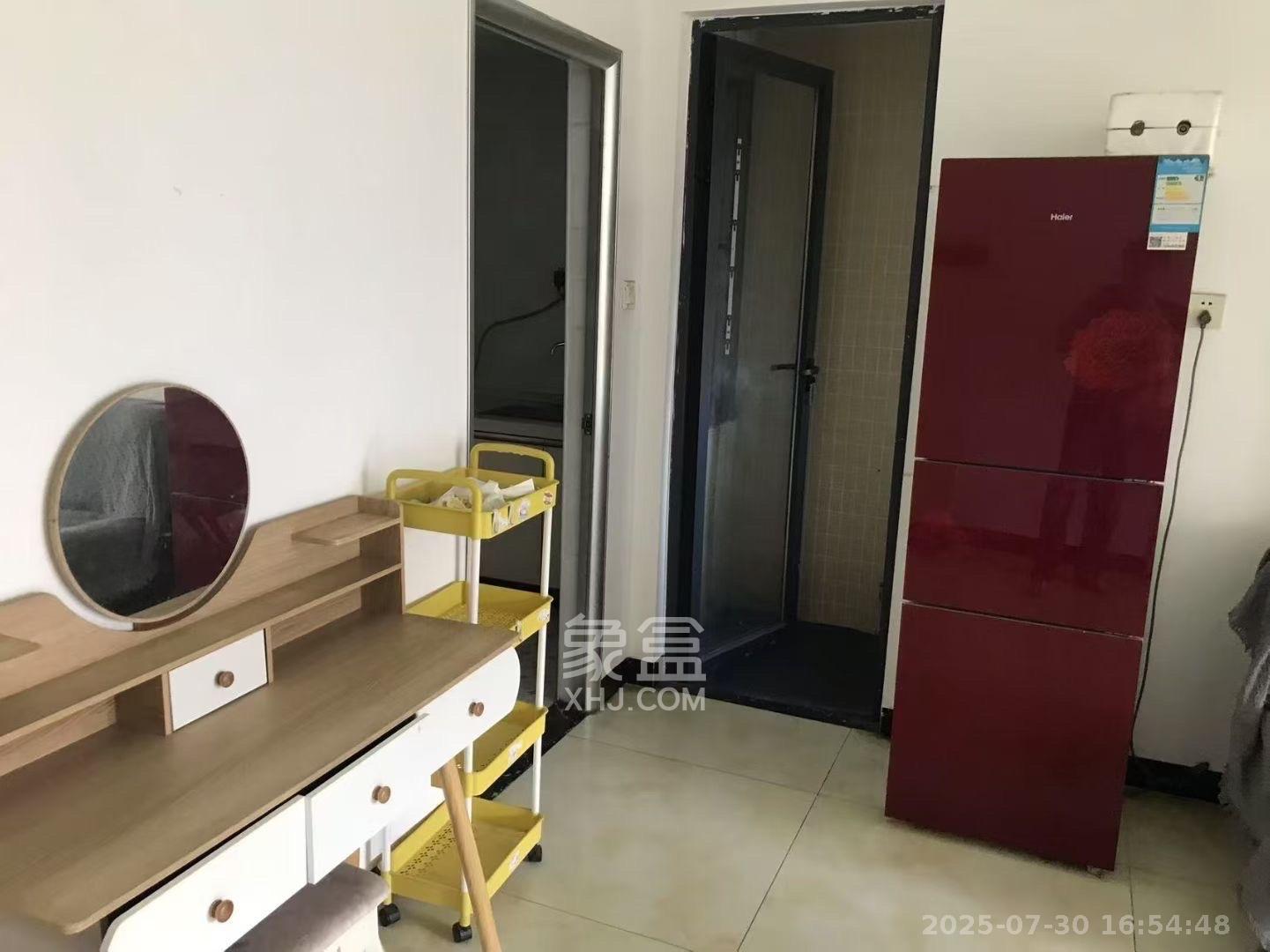 蓝山郡  1室1厅1卫   1300.00元/月室内图