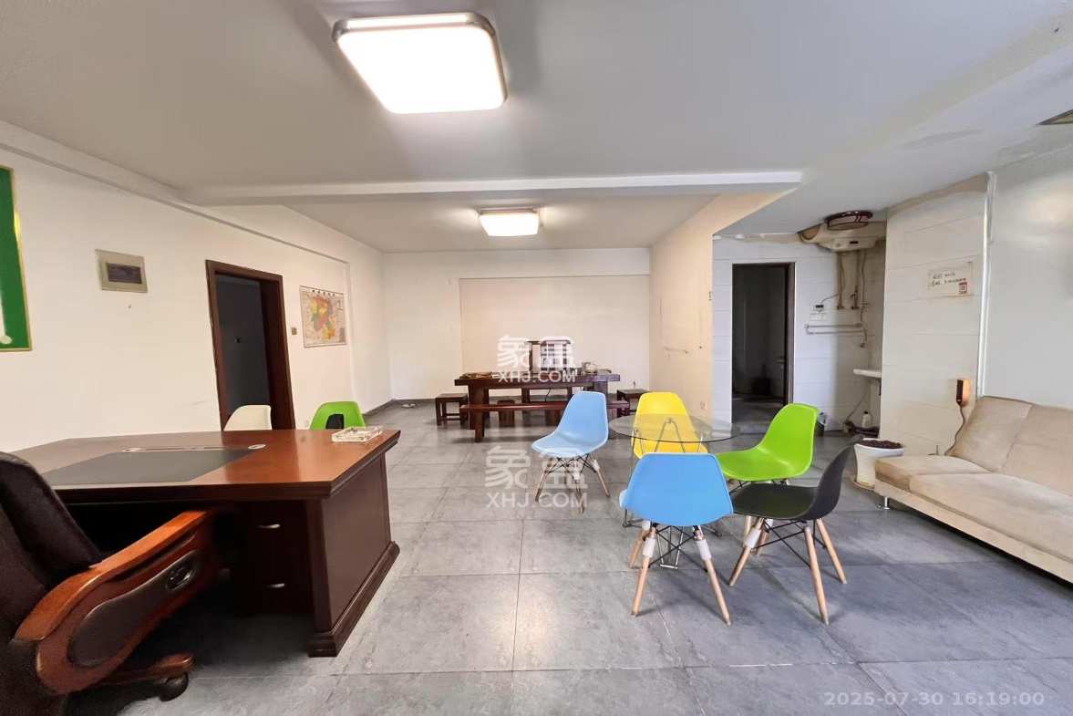 上河国际A座 1室1厅1卫 2200.0元/月 上河国际A座 1室1厅1卫 2200.0元/月室内图