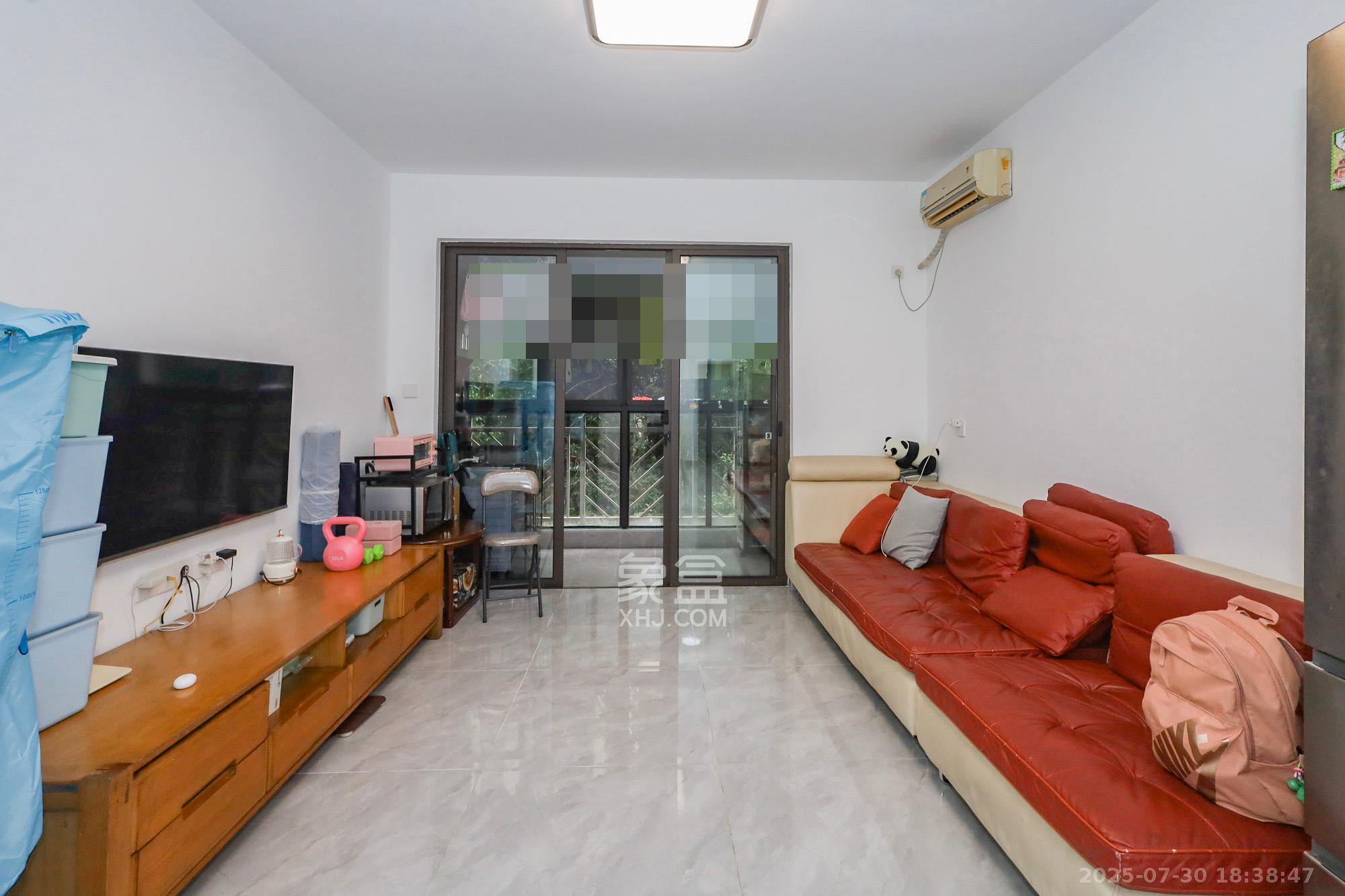 旭辉藏郡(藏郡、旭湘华府)  3室2厅1卫    240.0万 旭辉藏郡(藏郡、旭湘华府)  3室2厅1卫    240.0万客厅