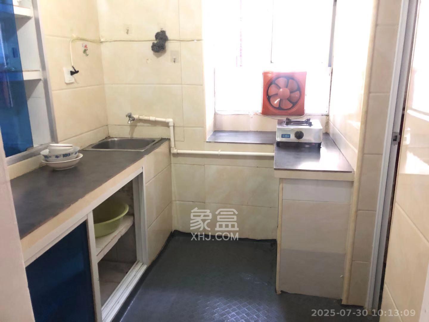 红旗区四片  2室1厅1卫    1880.0元/月室内图