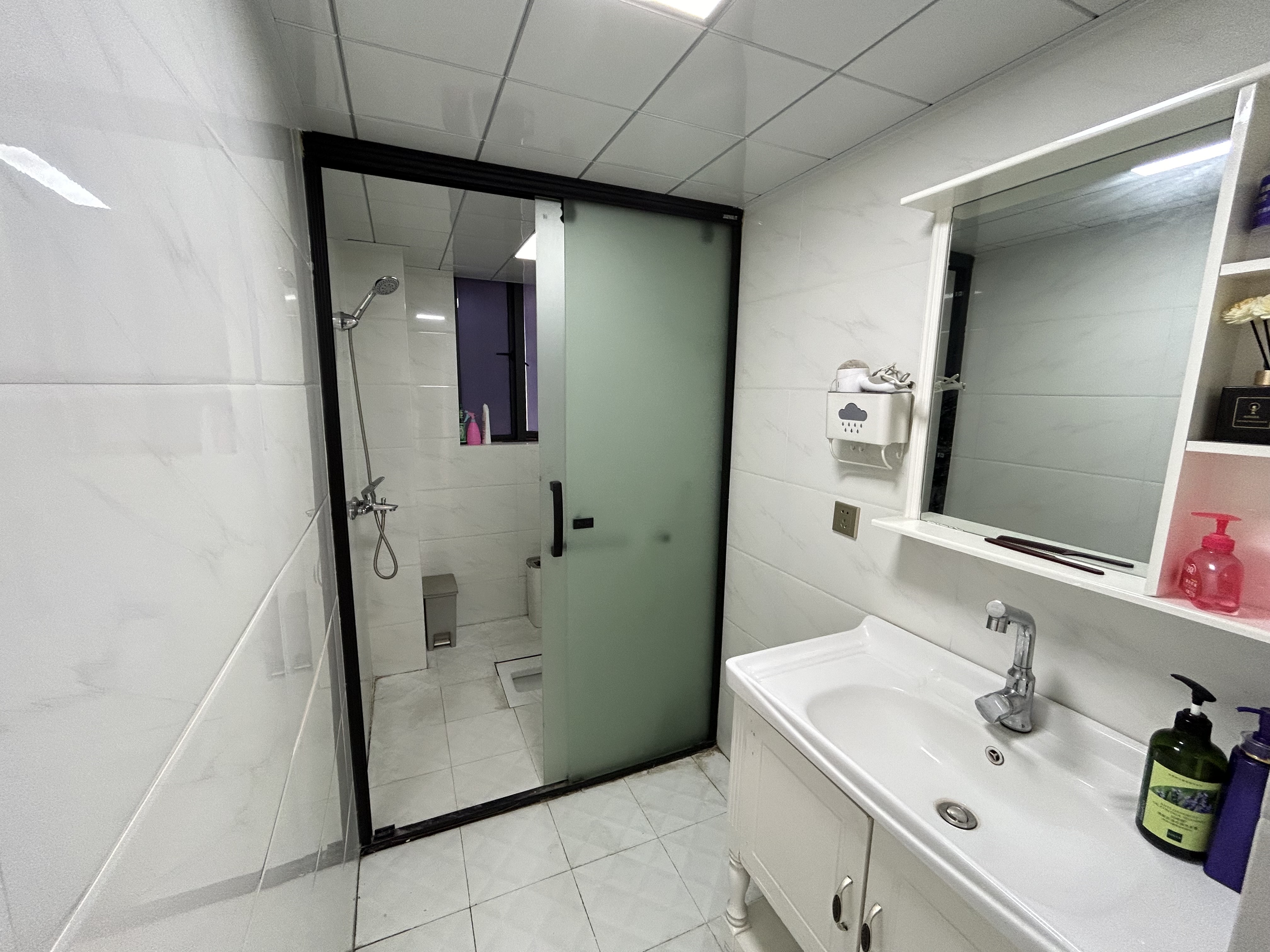 南门口安置小区一期 3室2厅2卫 2500.0元/月 南门口安置小区一期 3室2厅2卫 2500.0元/月室内图