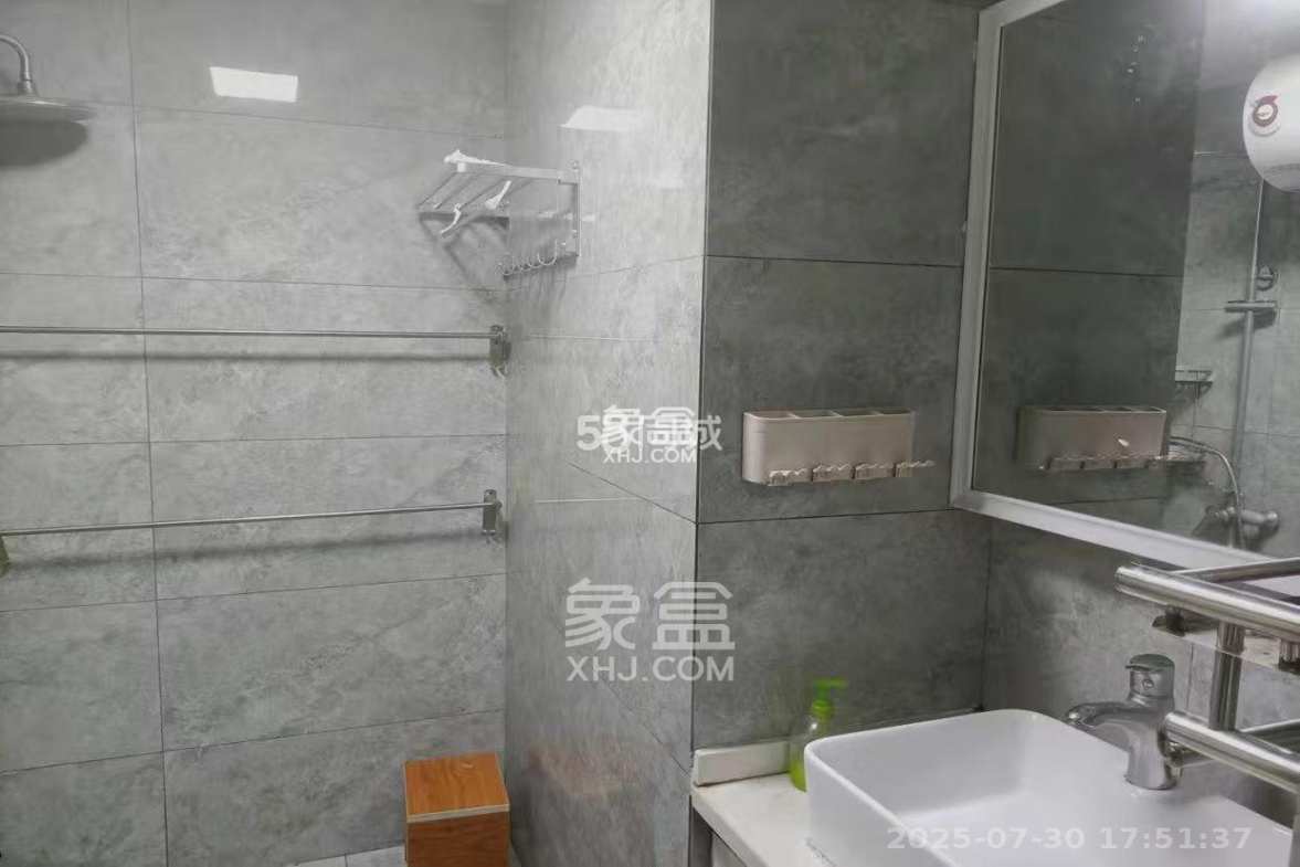 城市时光 1室0厅1卫 1350.0元/月 城市时光 1室0厅1卫 1350.0元/月室内图