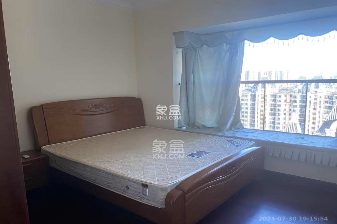 恒大华府 3室2厅1卫 2300.0元/月 恒大华府 3室2厅1卫 2300.0元/月室内图