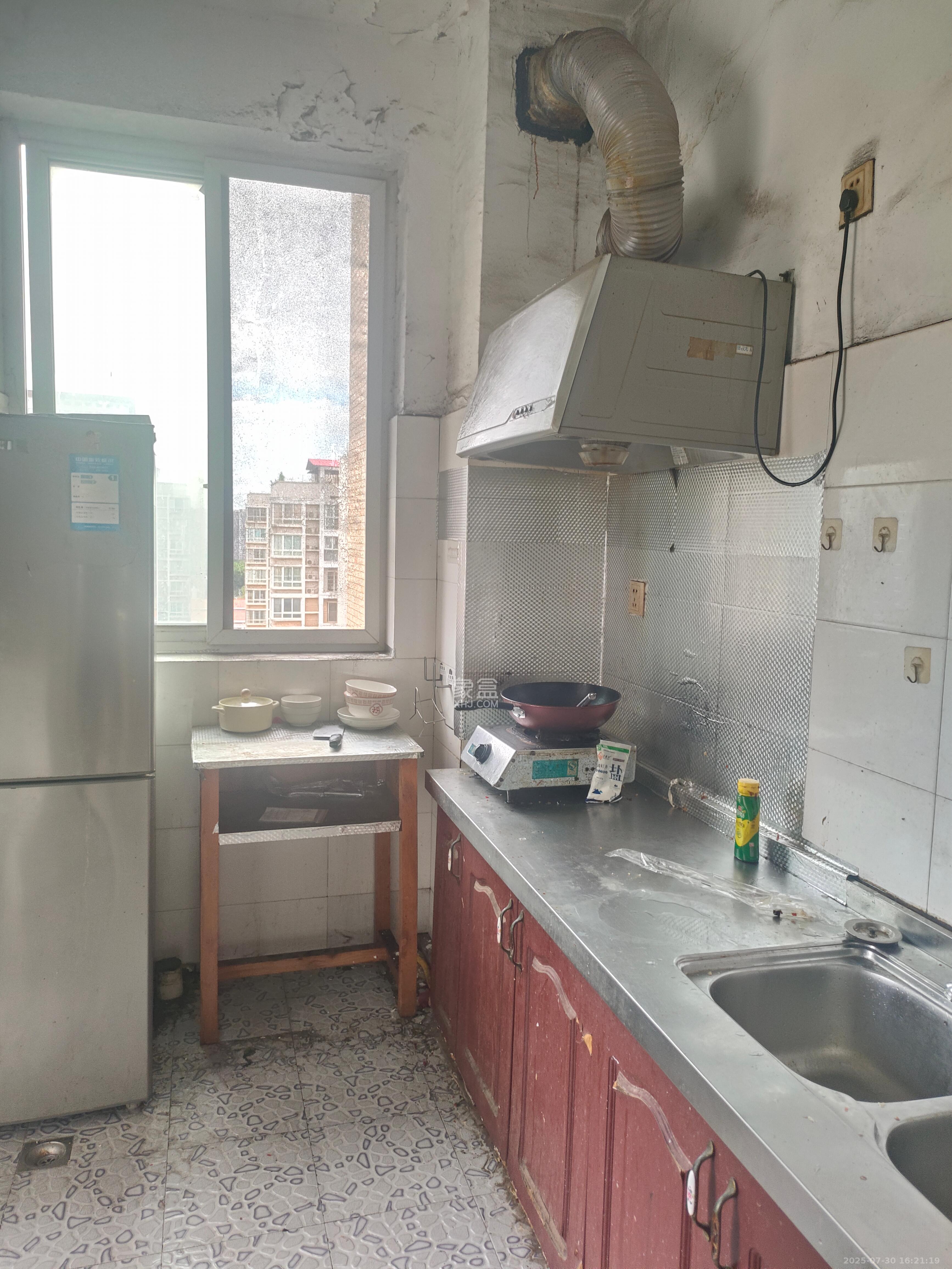 筑梦园  1室2厅1卫    1800.0元/月 筑梦园  1室2厅1卫    1800.0元/月室内图