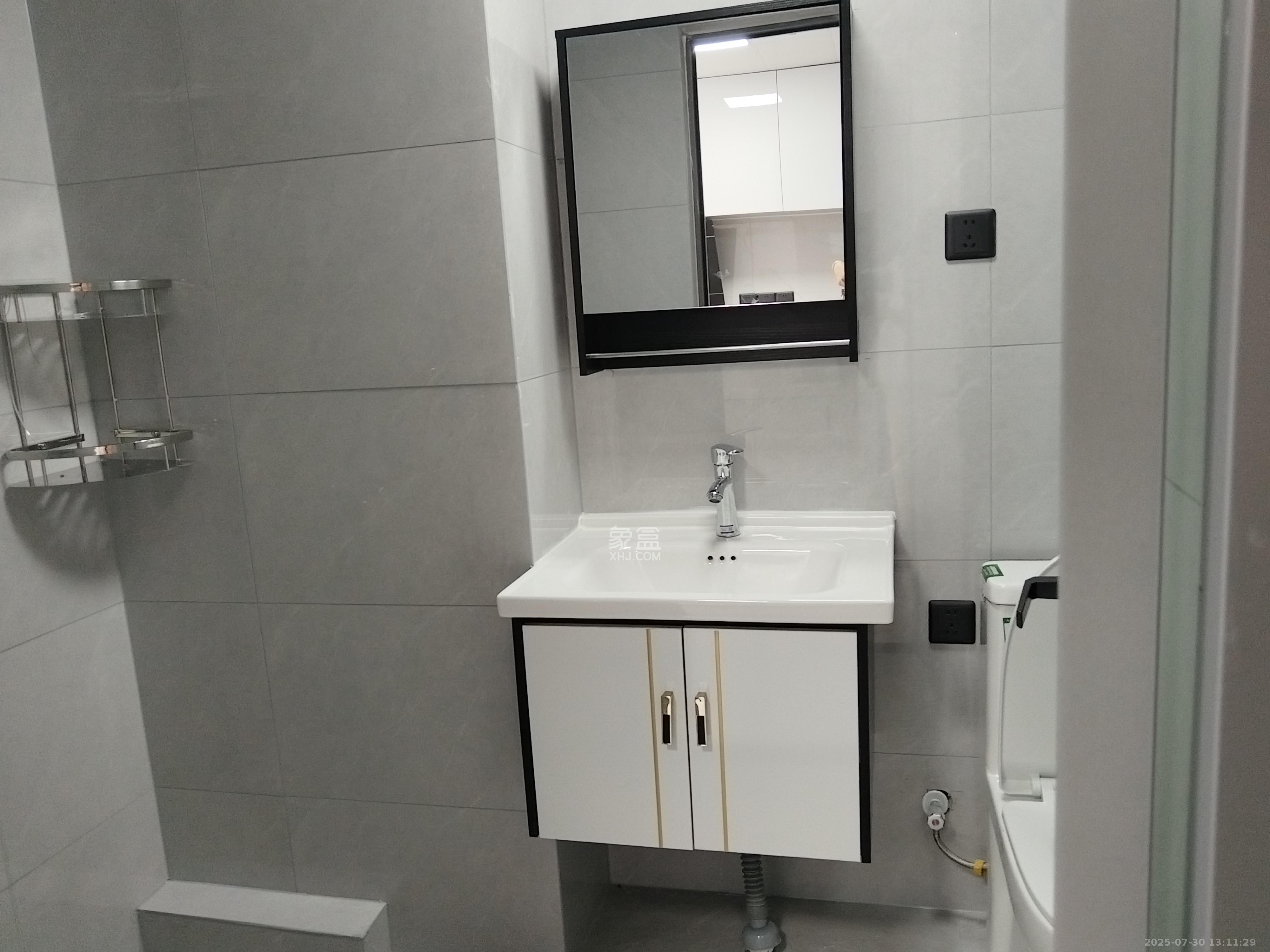 中海珑悦府 1室1厅1卫 1300.0元/月 中海珑悦府 1室1厅1卫 1300.0元/月室内图