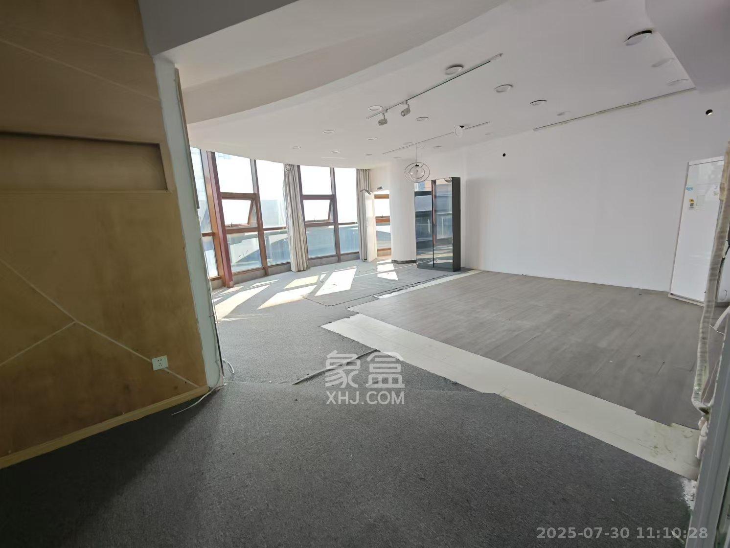 湘江世纪城富湾国际  5室2厅1卫   6500.00元/月室内图