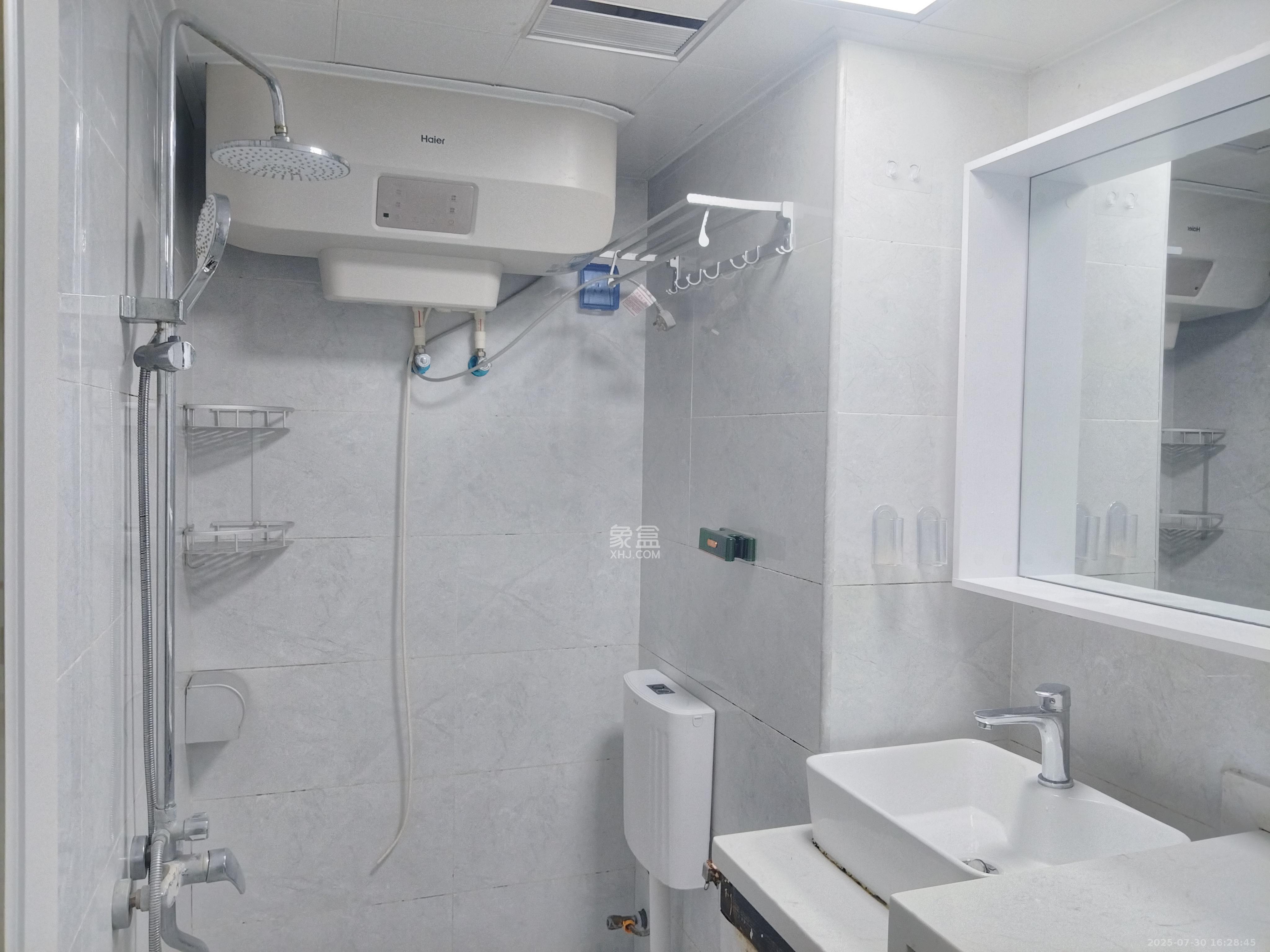 鑫远御文台一期 2室1厅1卫 1800.0元/月 鑫远御文台一期 2室1厅1卫 1800.0元/月室内图