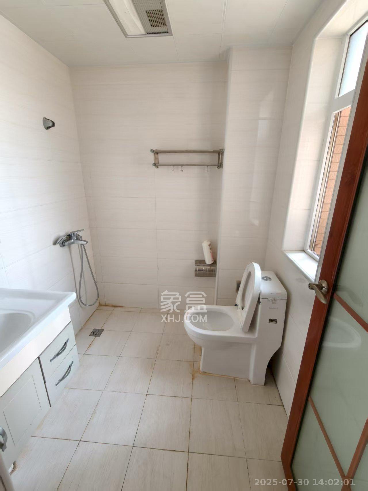 楚天世纪城西苑 3室2厅2卫 1800.0元/月 楚天世纪城西苑 3室2厅2卫 1800.0元/月室内图