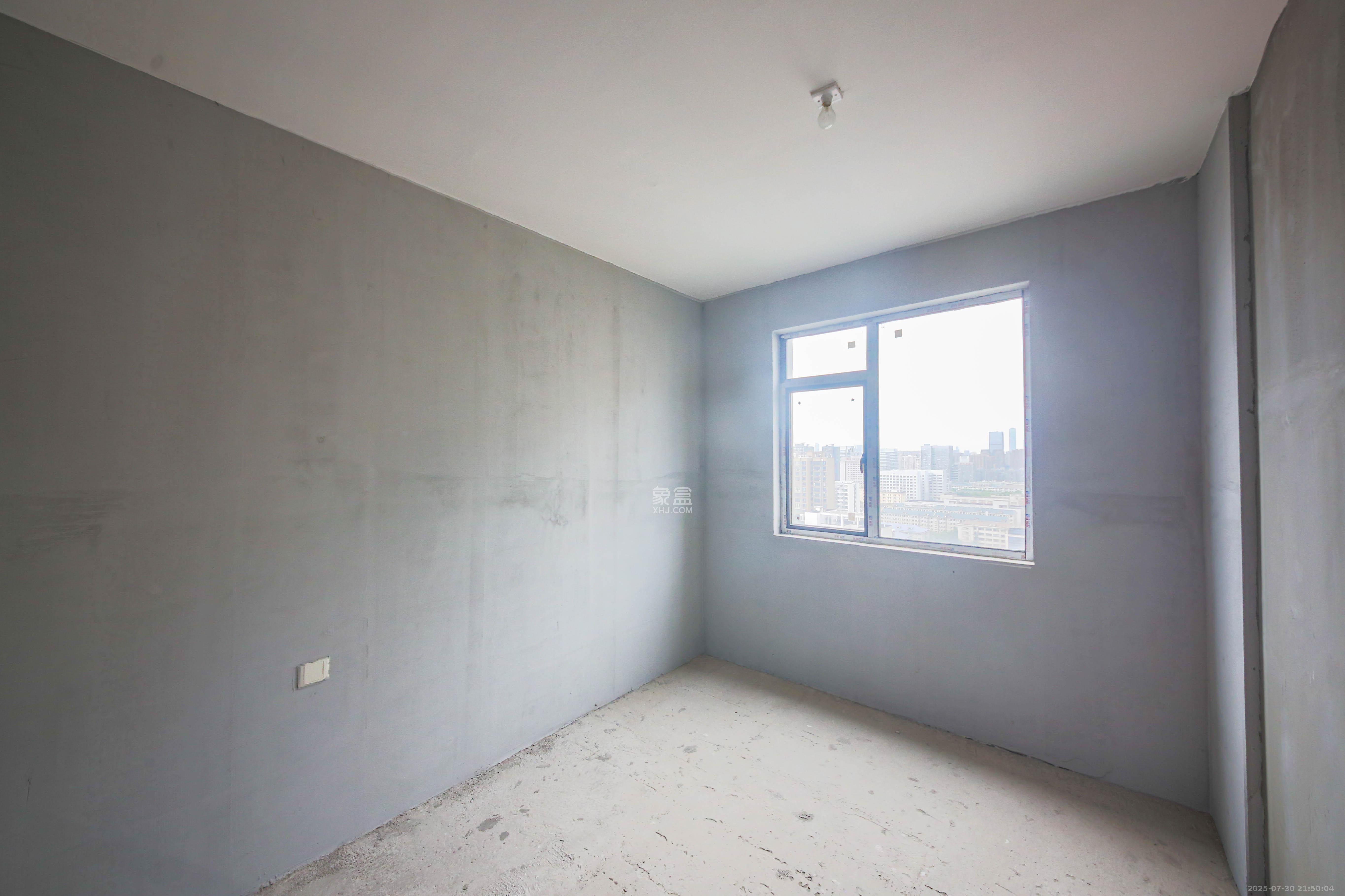 友谊青苑  5室2厅2卫    295.0万 友谊青苑  5室2厅2卫    295.0万卧室