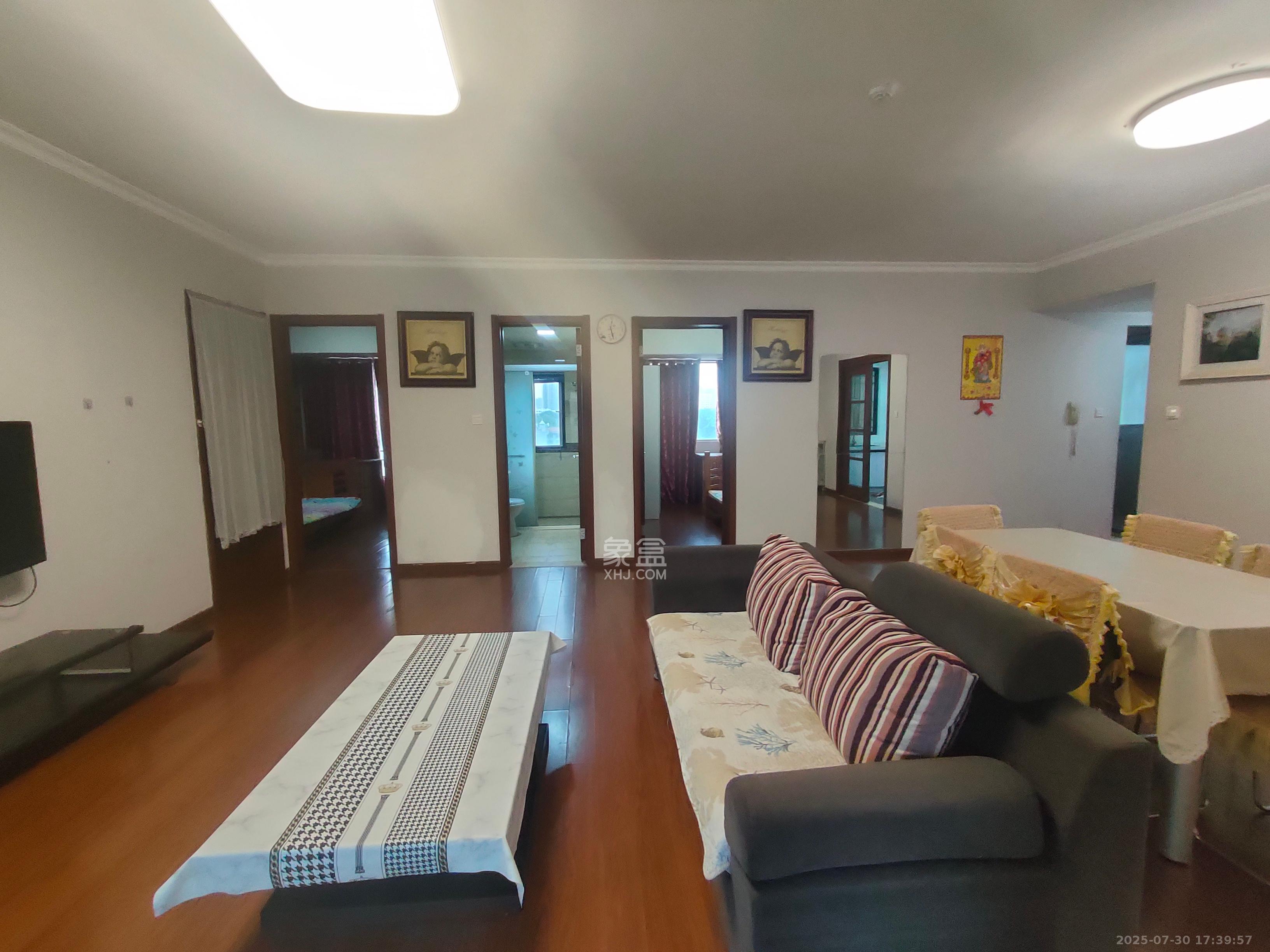 万科城市花园  2室1厅1卫    2000.0元/月室内图