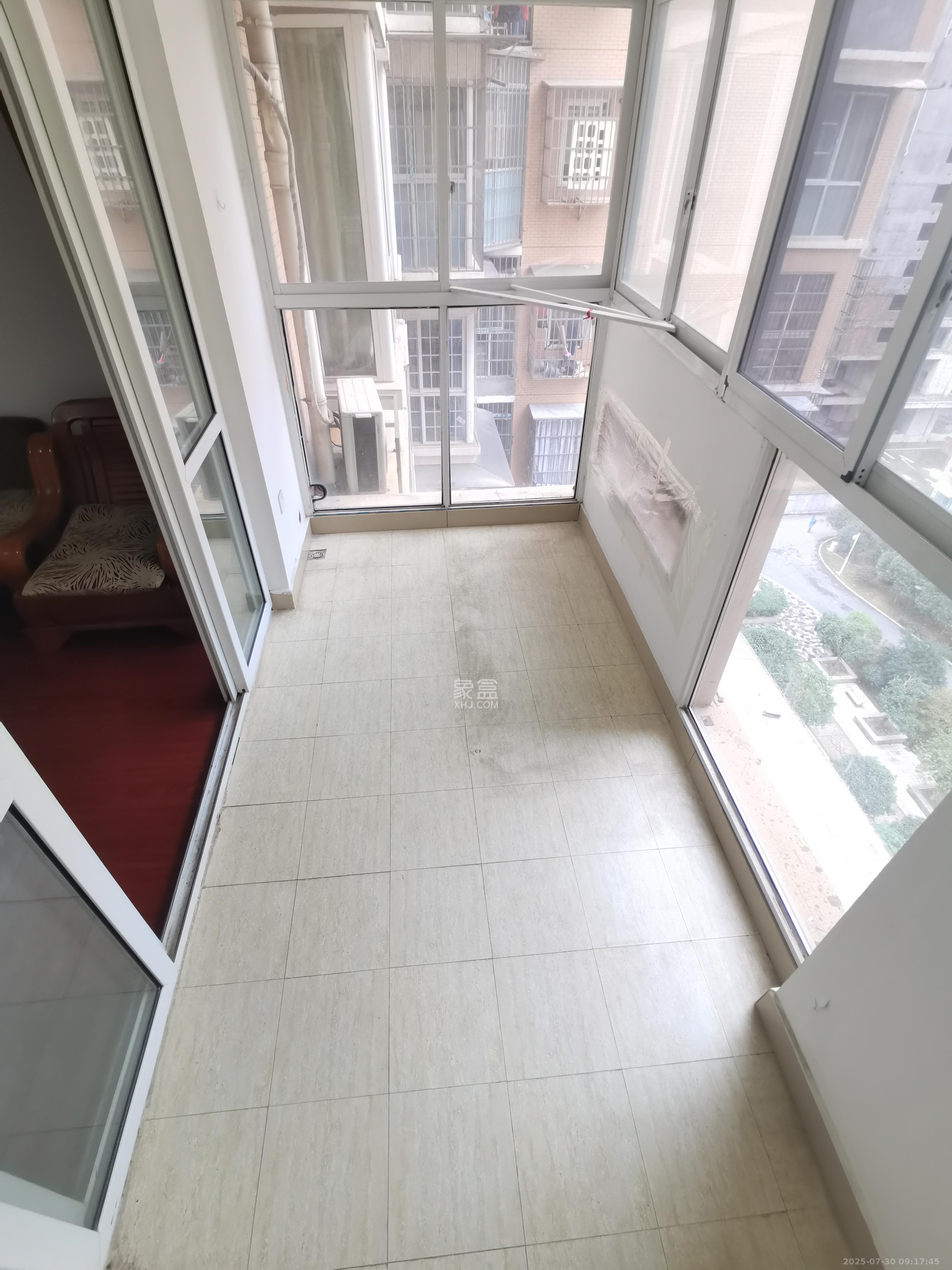 四方锦城 2室2厅1卫 2000.0元/月 四方锦城 2室2厅1卫 2000.0元/月室内图