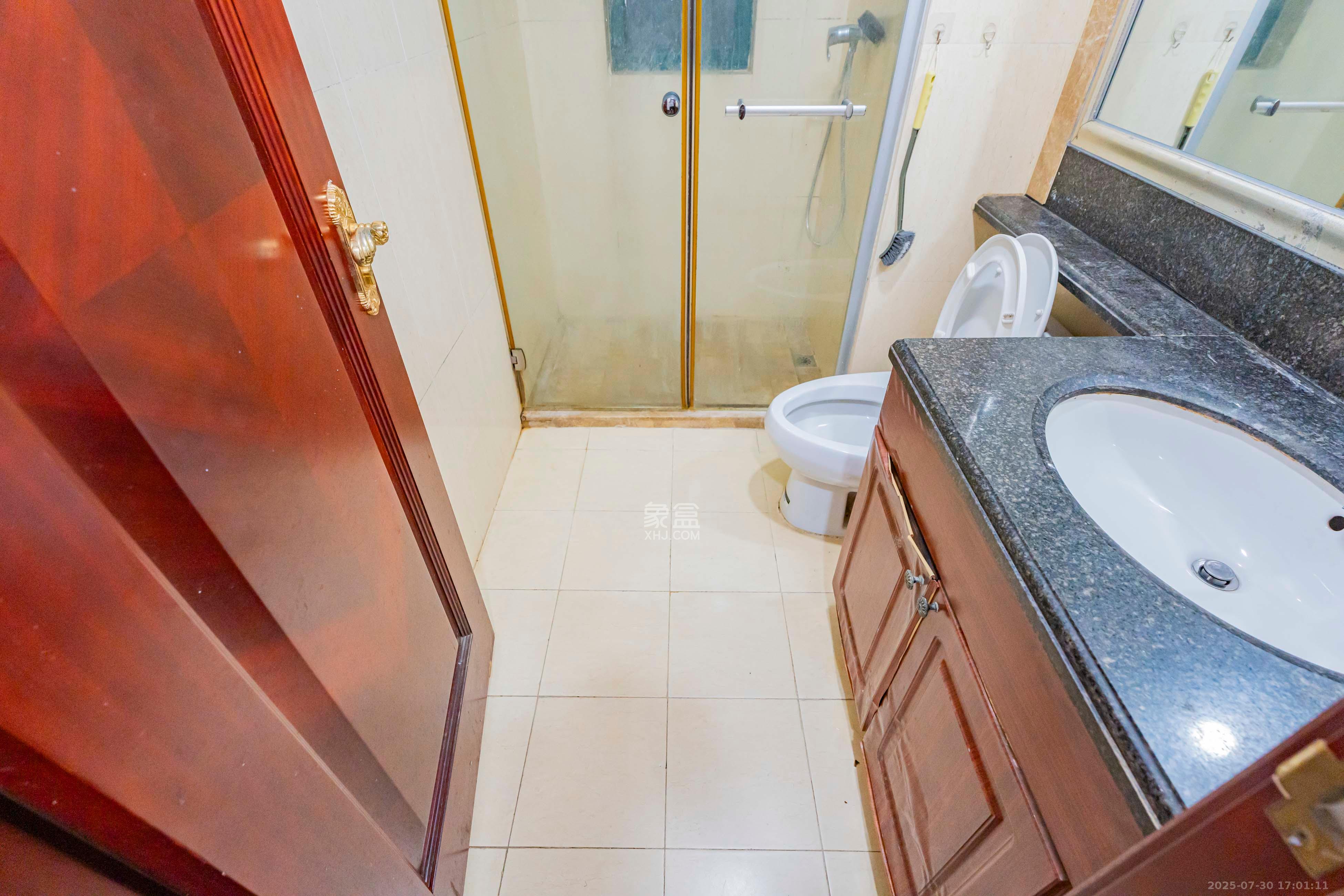 恒大雅苑  3室2厅2卫    2500.0元/月室内图