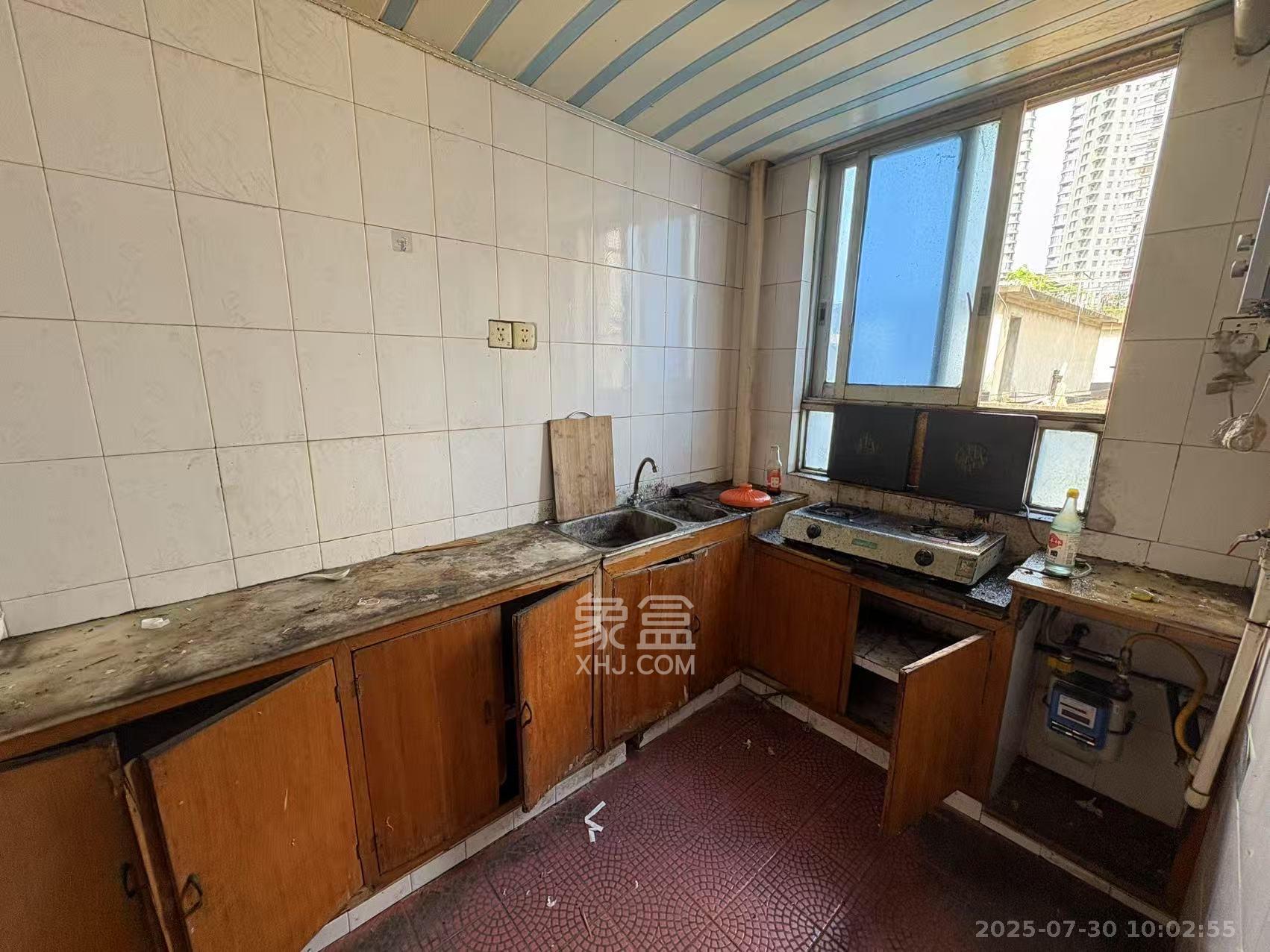 高升楼 4室2厅2卫 2200.0元/月 高升楼 4室2厅2卫 2200.0元/月室内图