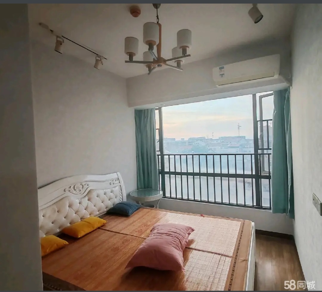 珠江愉景新城  2室2厅1卫   1350.00元/月室内图