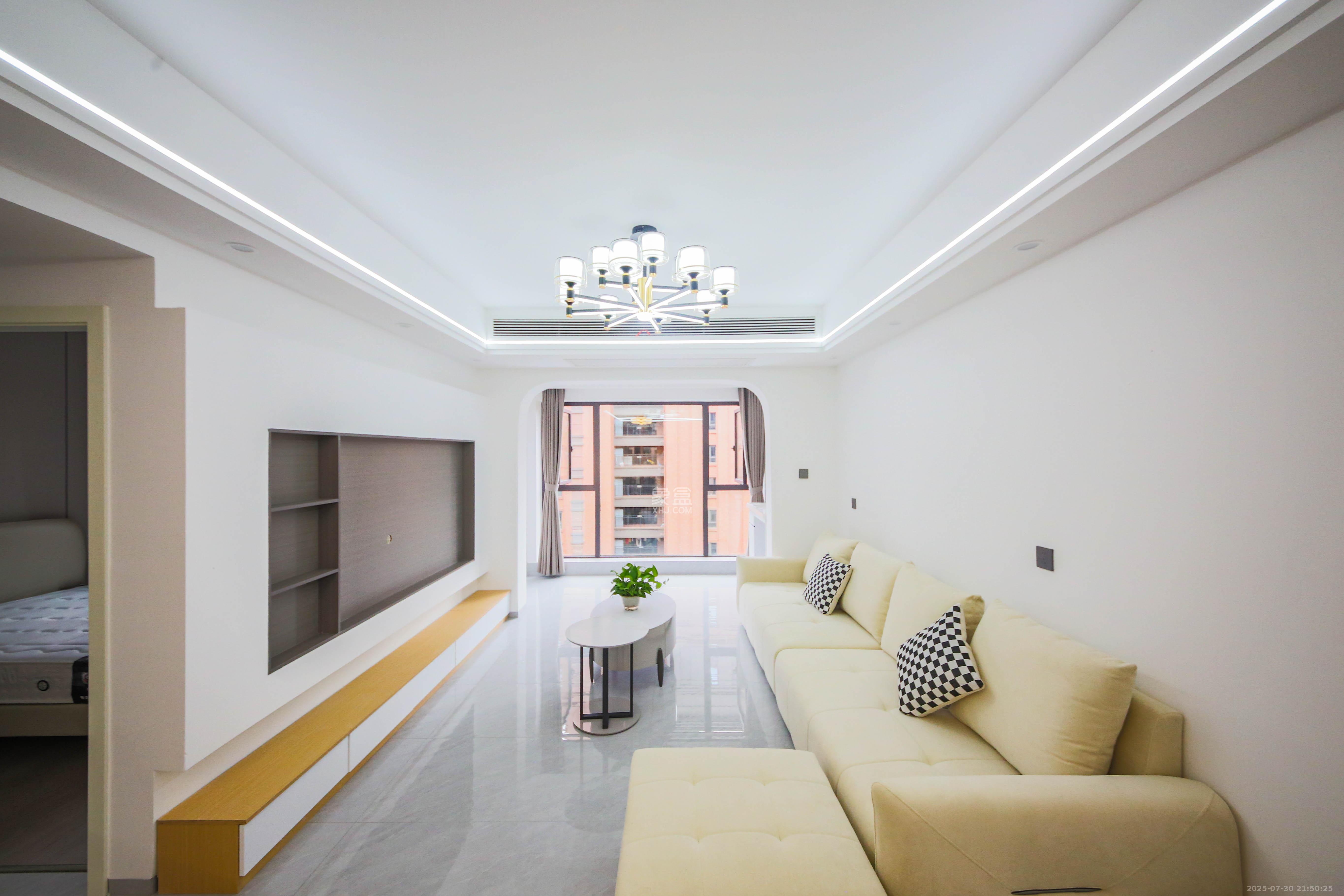 润屋美院  3室2厅1卫    96.8万客厅