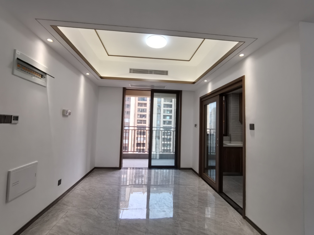 海航豪庭南苑 3室2厅2卫 5200.0元/月 海航豪庭南苑 3室2厅2卫 5200.0元/月室内图