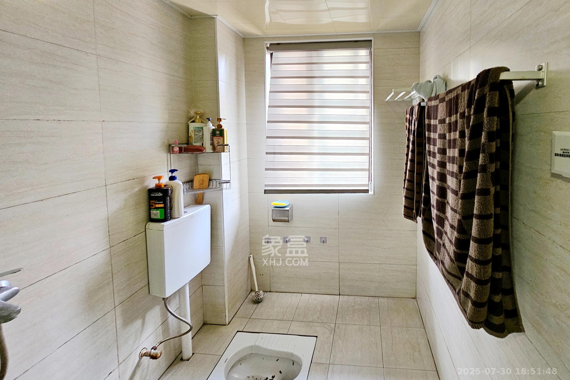 融科檀香山(融科紫檀、香山国际) 5室2厅3卫 280.0万 融科檀香山(融科紫檀、香山国际) 5室2厅3卫 280.0万卫生间