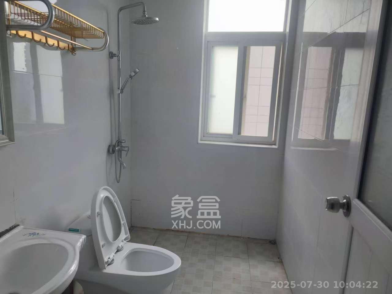 阳光嘉园 4室2厅1卫 3000.0元/月 阳光嘉园 4室2厅1卫 3000.0元/月室内图