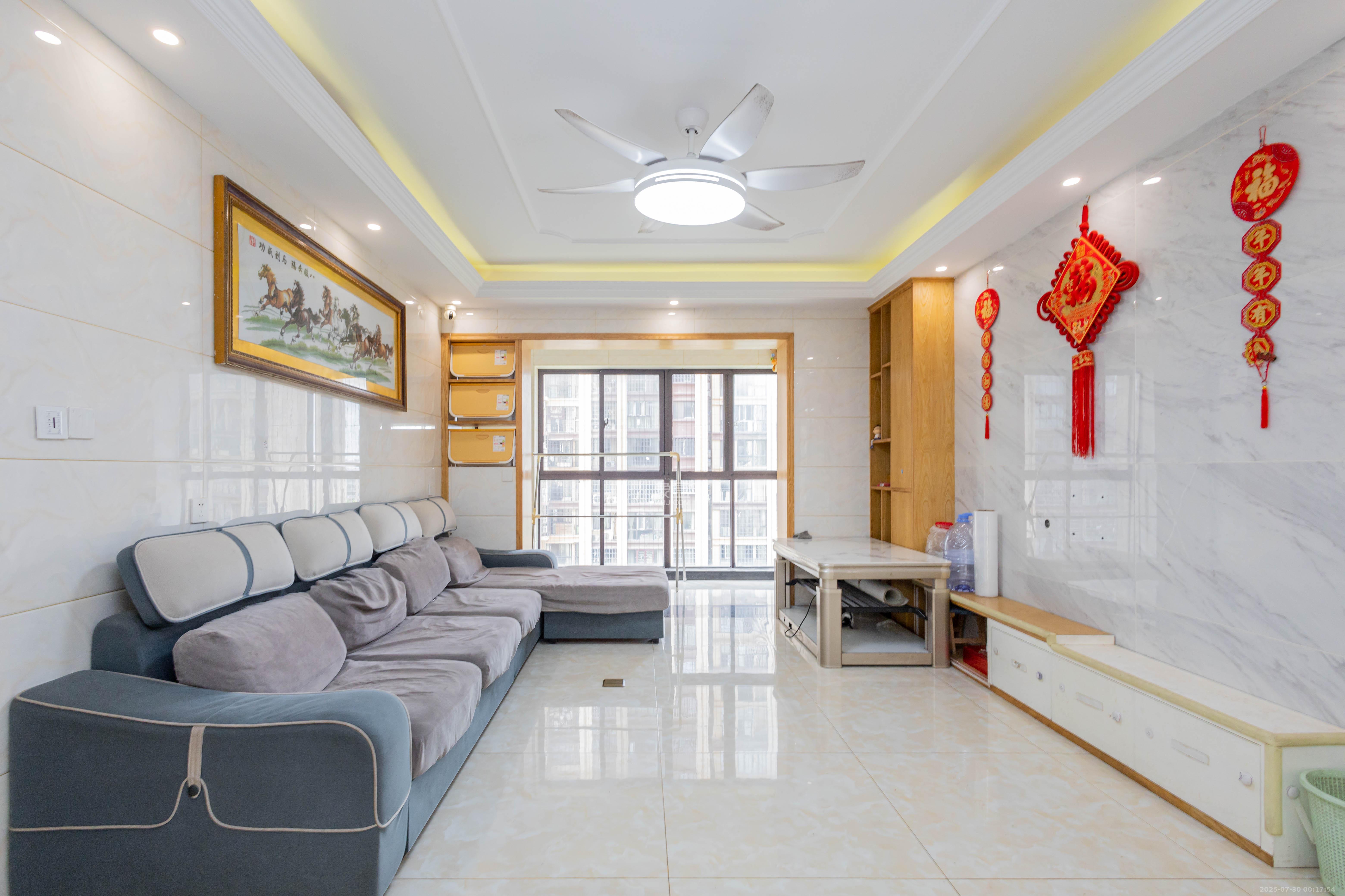 东方美地 3室2厅2卫 78.8万 东方美地 3室2厅2卫 78.8万客厅