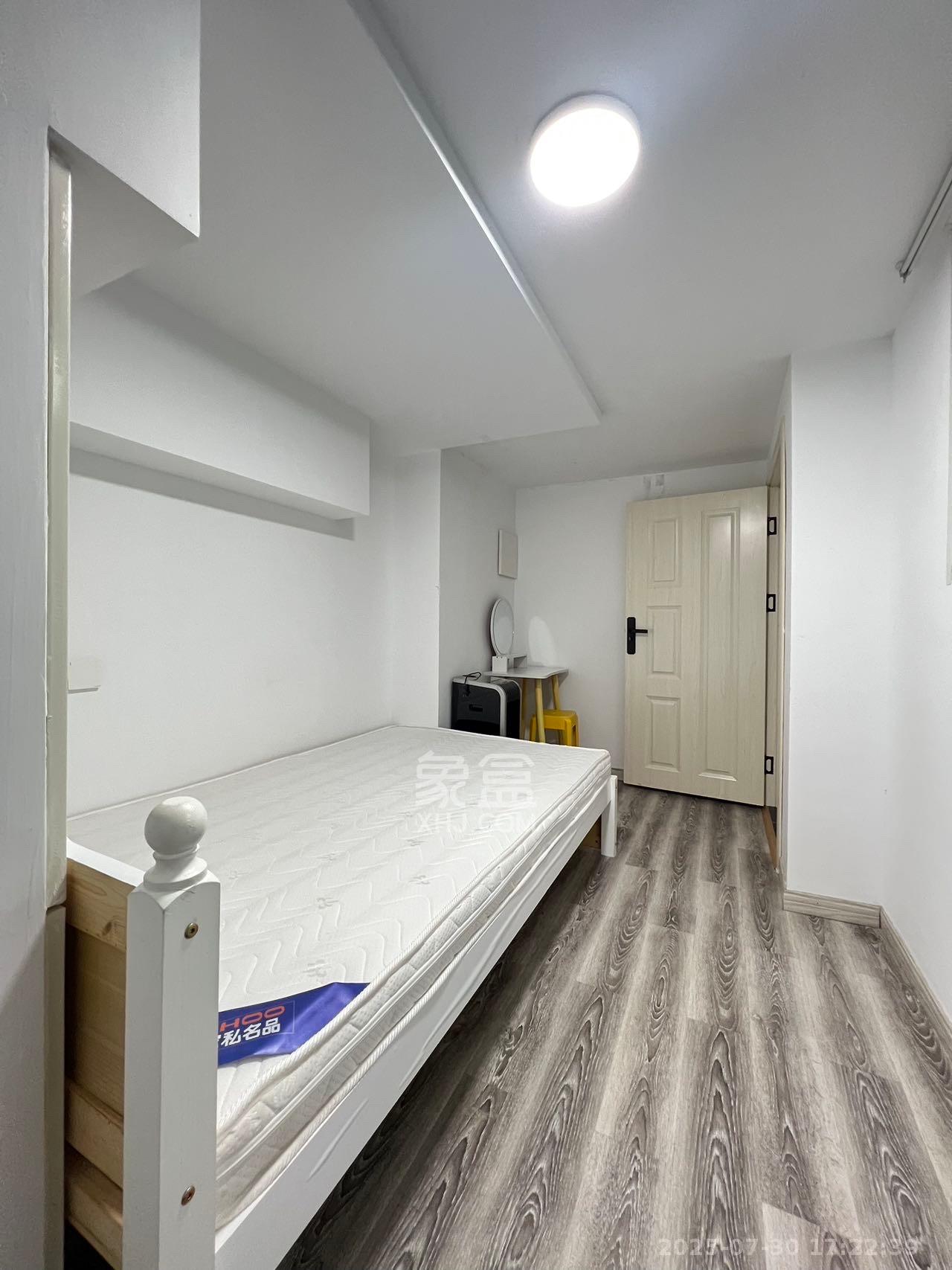 弘坤云寓 2室1厅1卫 2600.0元/月 弘坤云寓 2室1厅1卫 2600.0元/月室内图