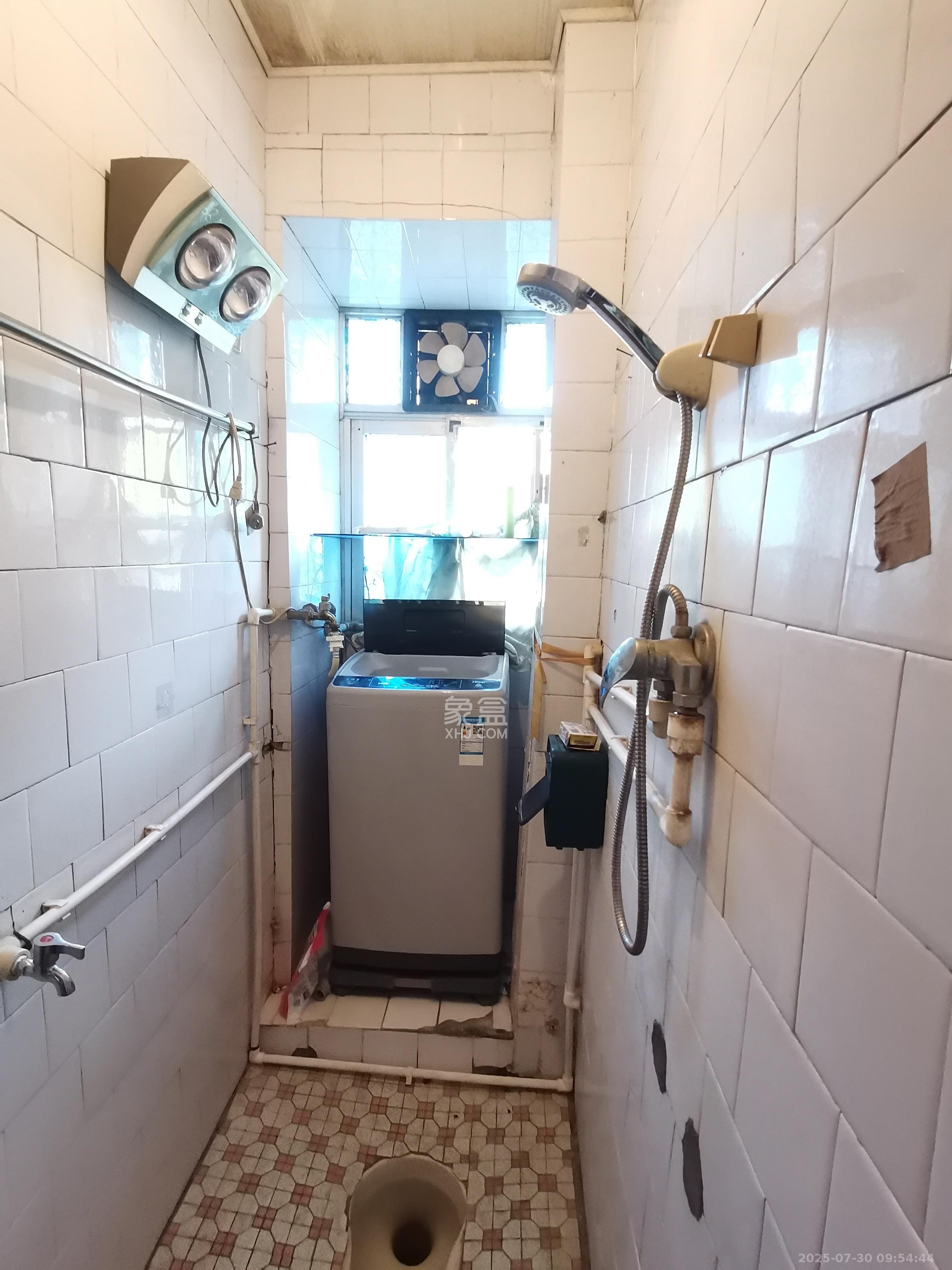 红旗区二片 2室1厅1卫 1500.0元/月 红旗区二片 2室1厅1卫 1500.0元/月室内图