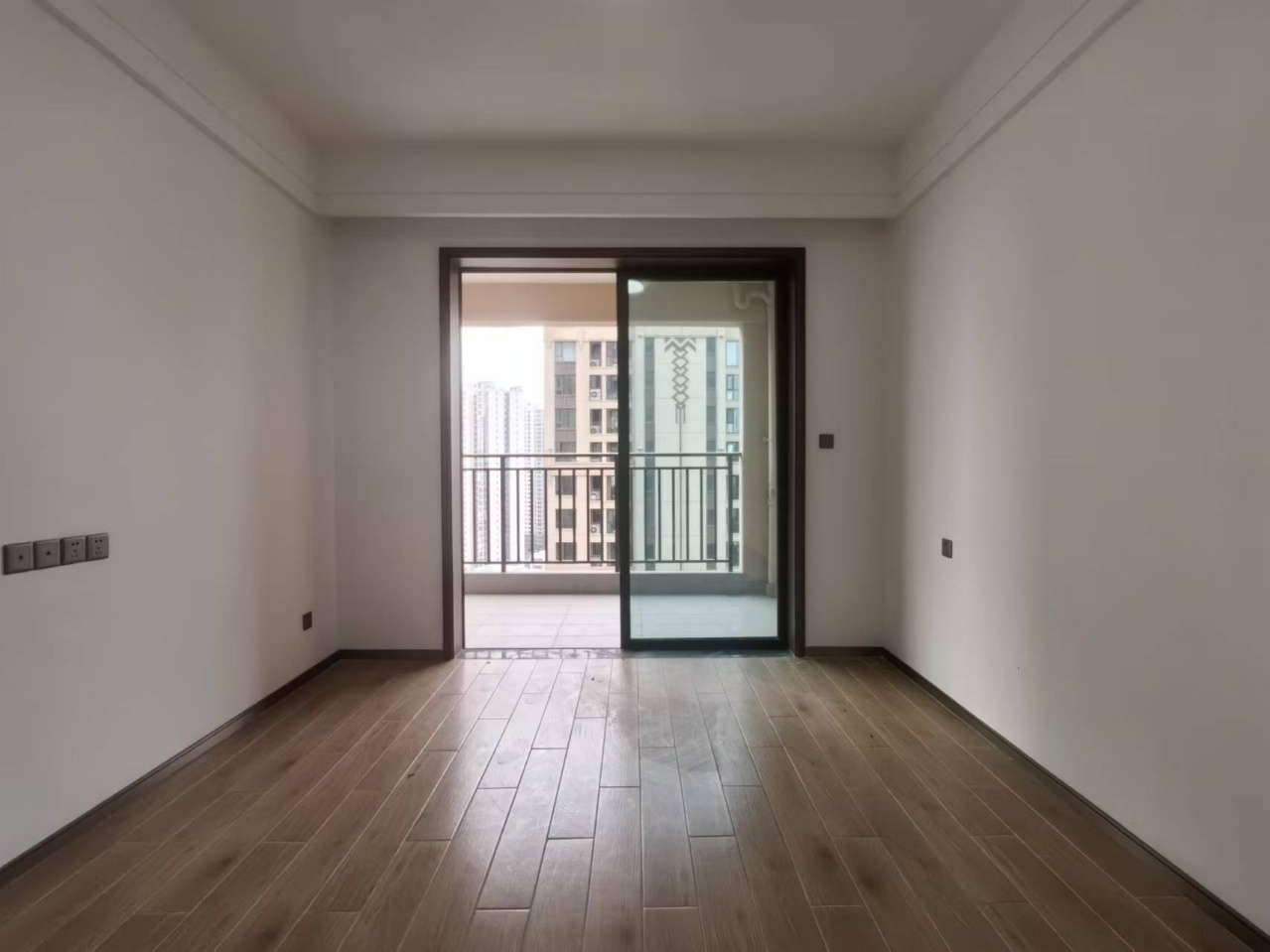 海航豪庭南苑 3室2厅2卫 5200.0元/月 海航豪庭南苑 3室2厅2卫 5200.0元/月室内图