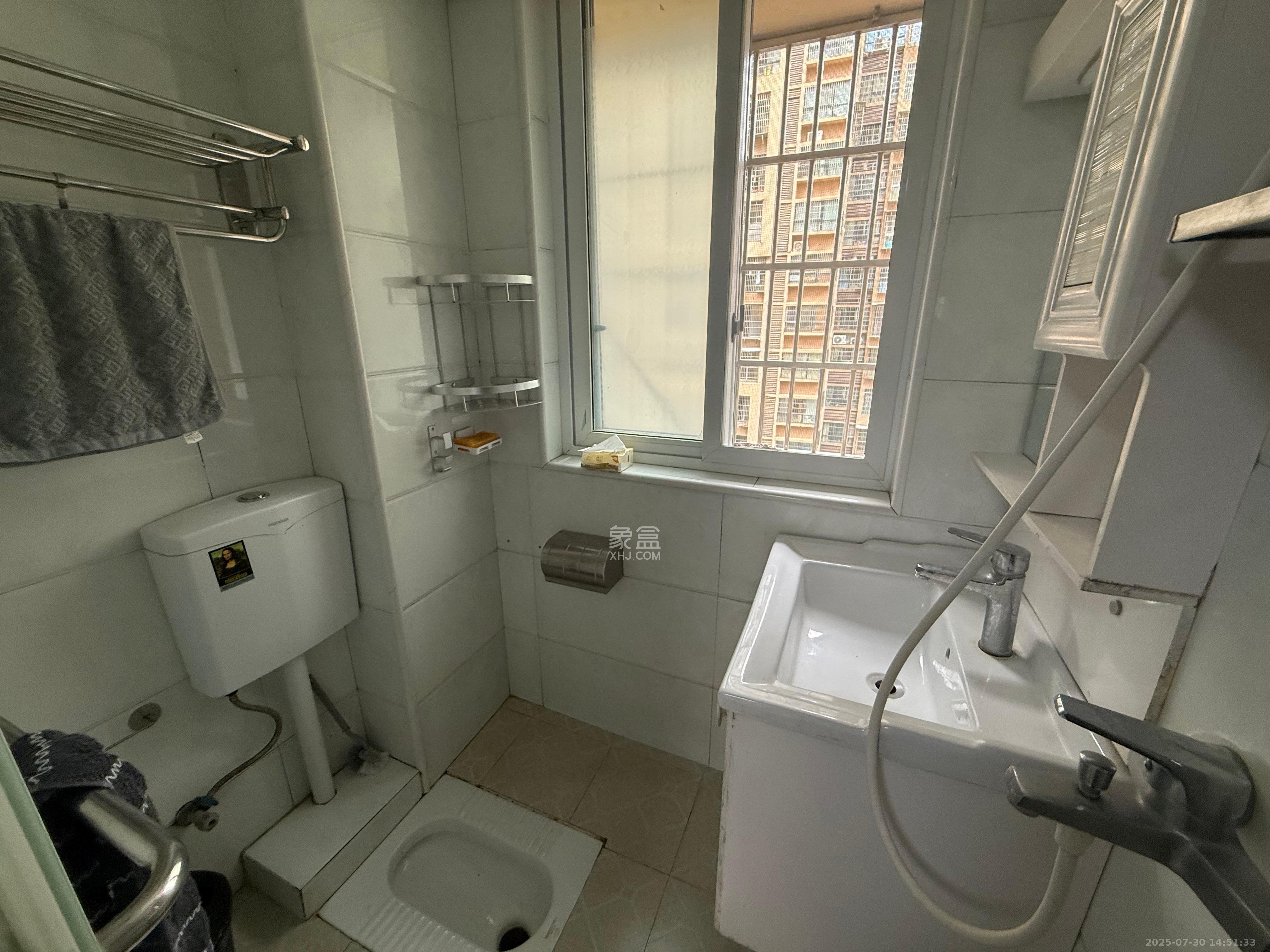 家兴苑  2室1厅1卫    2000.0元/月室内图