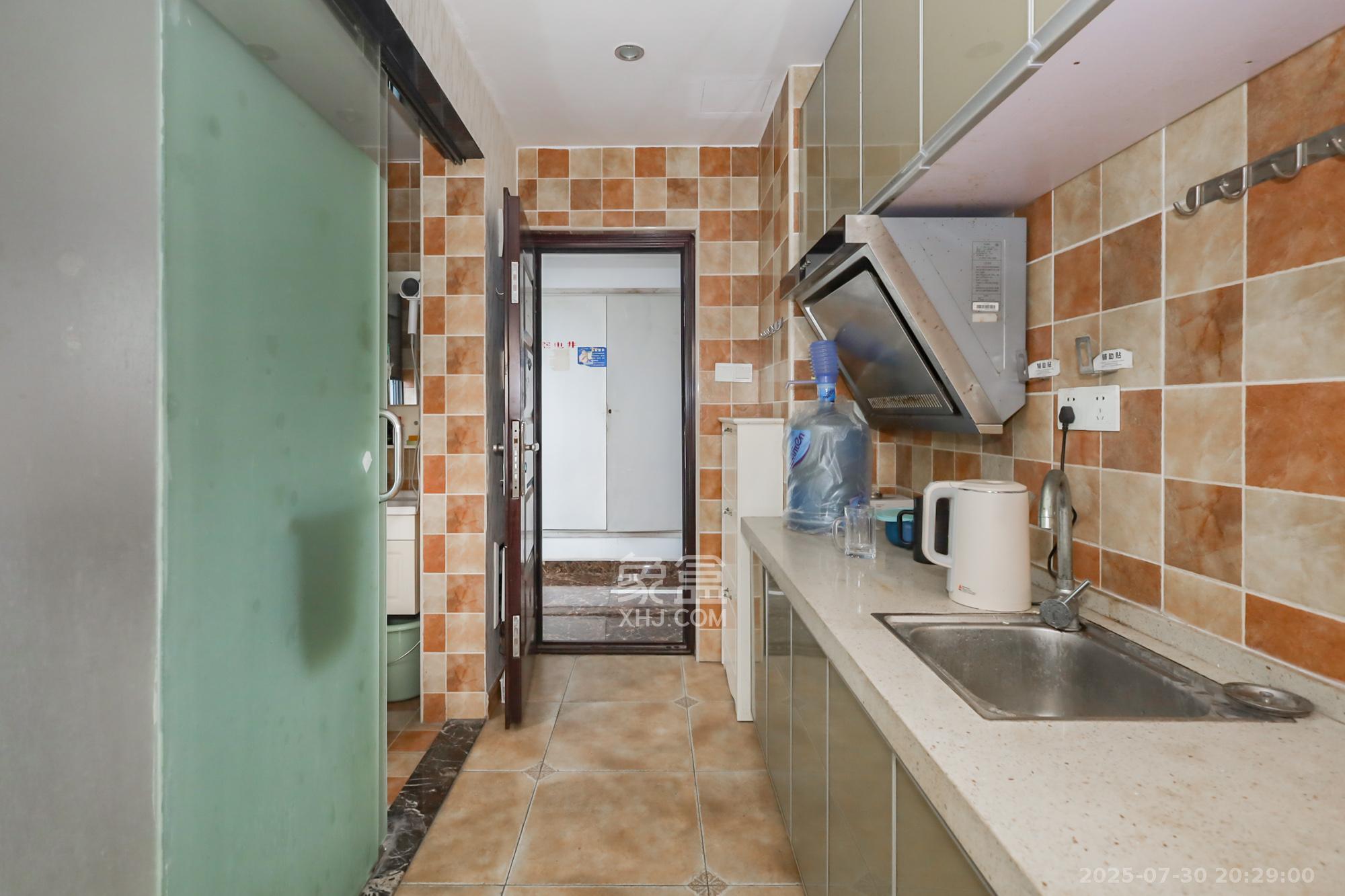 绿地中央广场  1室1厅1卫    24.0万 绿地中央广场  1室1厅1卫    24.0万其他