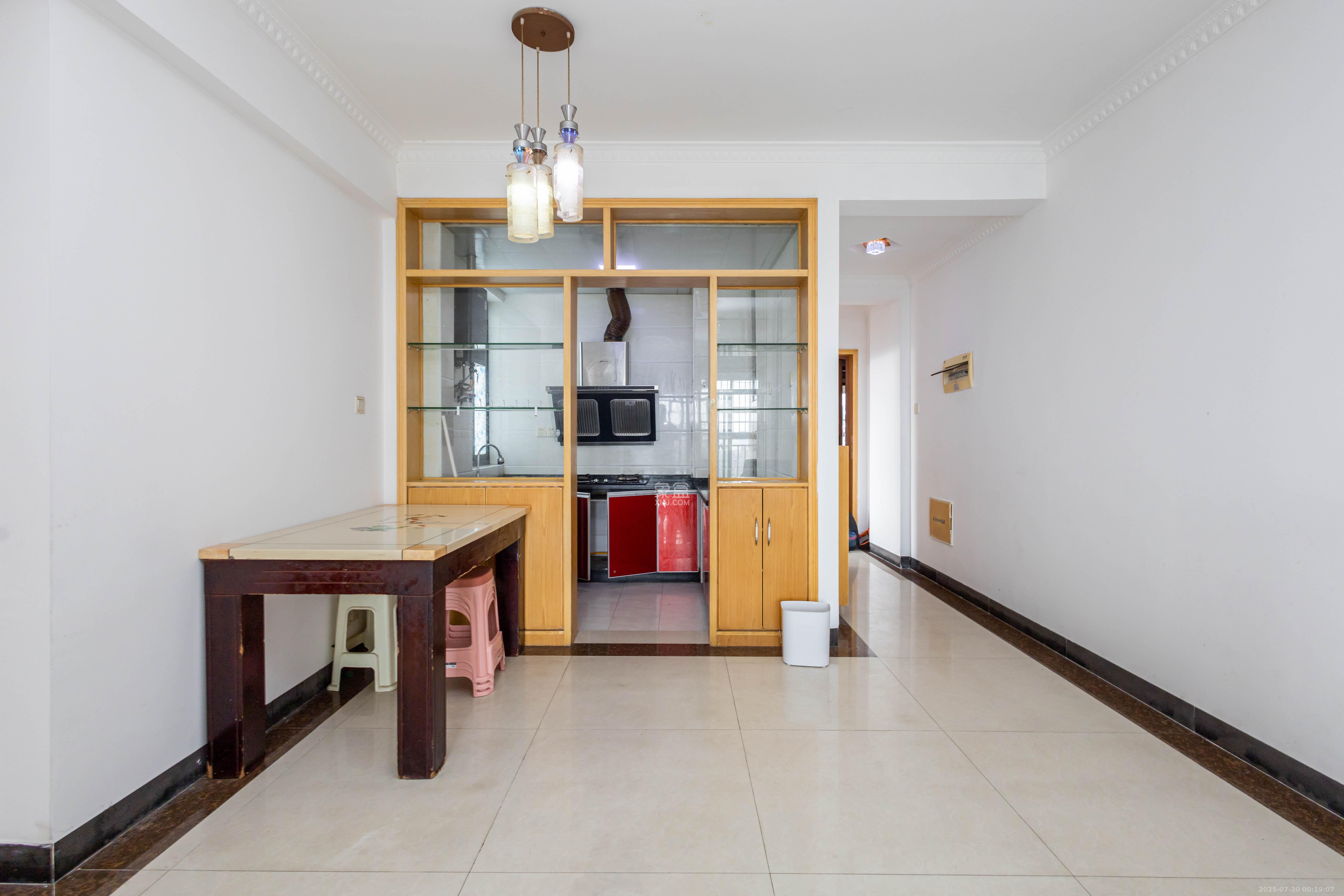 高林仕家 3室2厅1卫 65.0万 高林仕家 3室2厅1卫 65.0万客厅