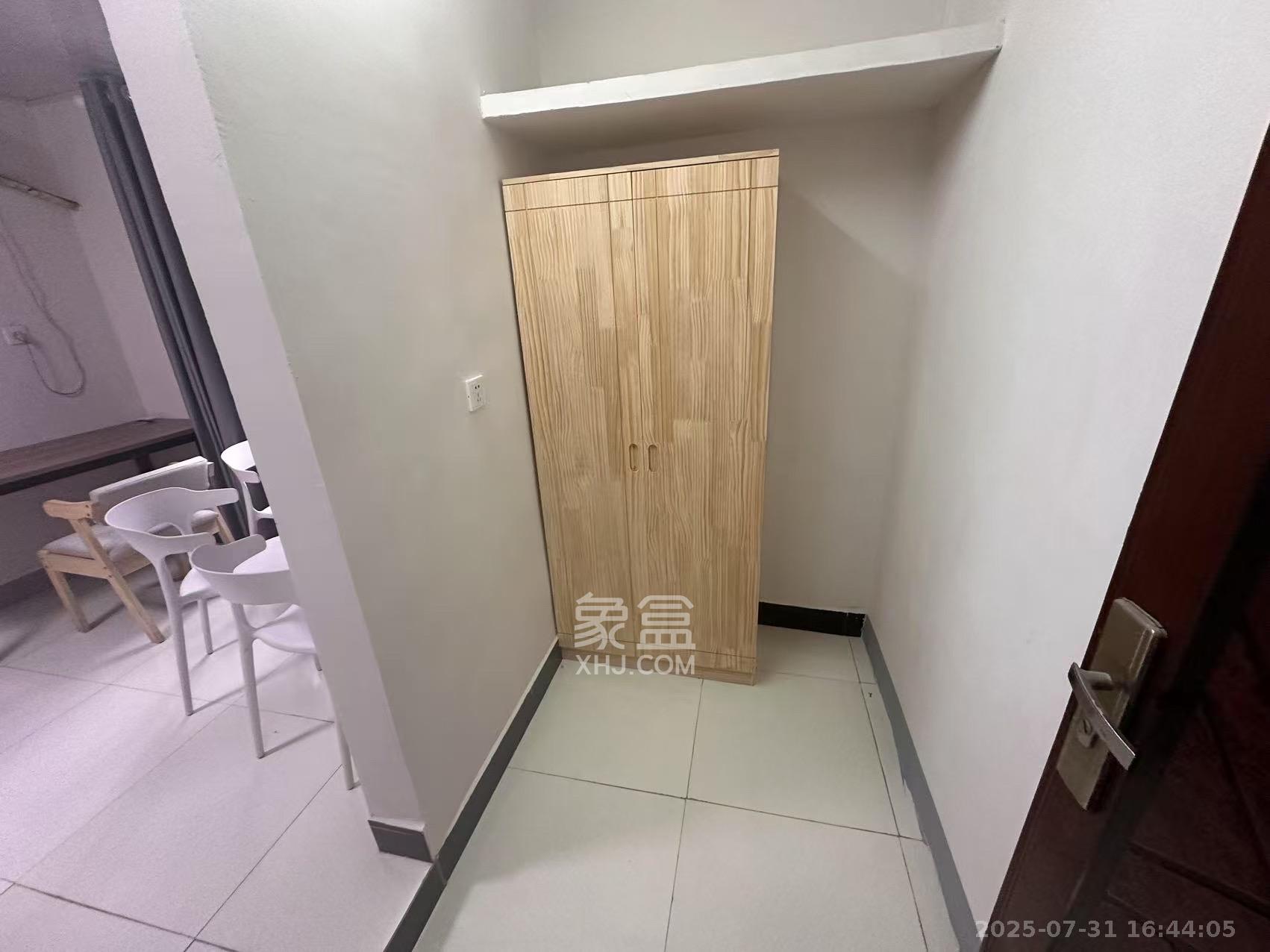 钟馗庙小区  1室1厅1卫    1600.0元/月室内图