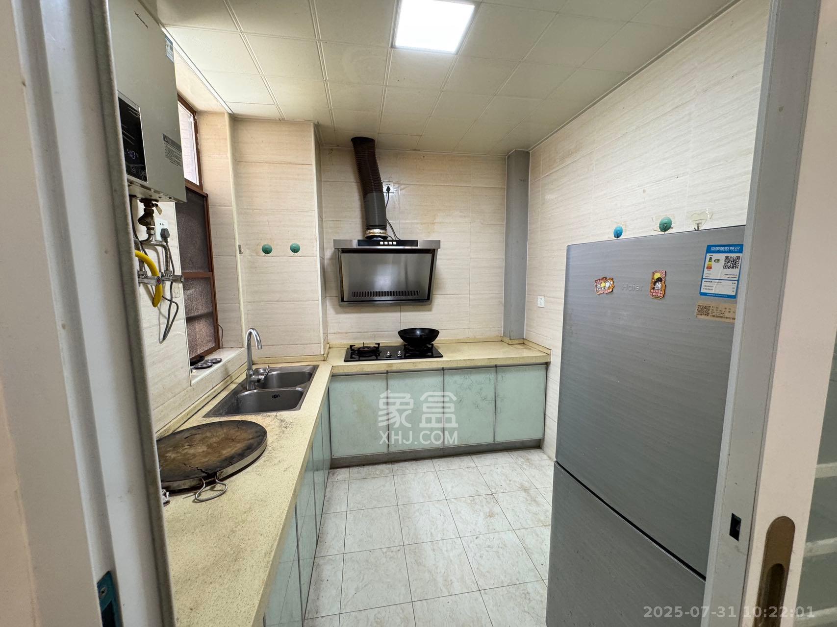 万里时代 3室2厅1卫 2800.0元/月 万里时代 3室2厅1卫 2800.0元/月室内图