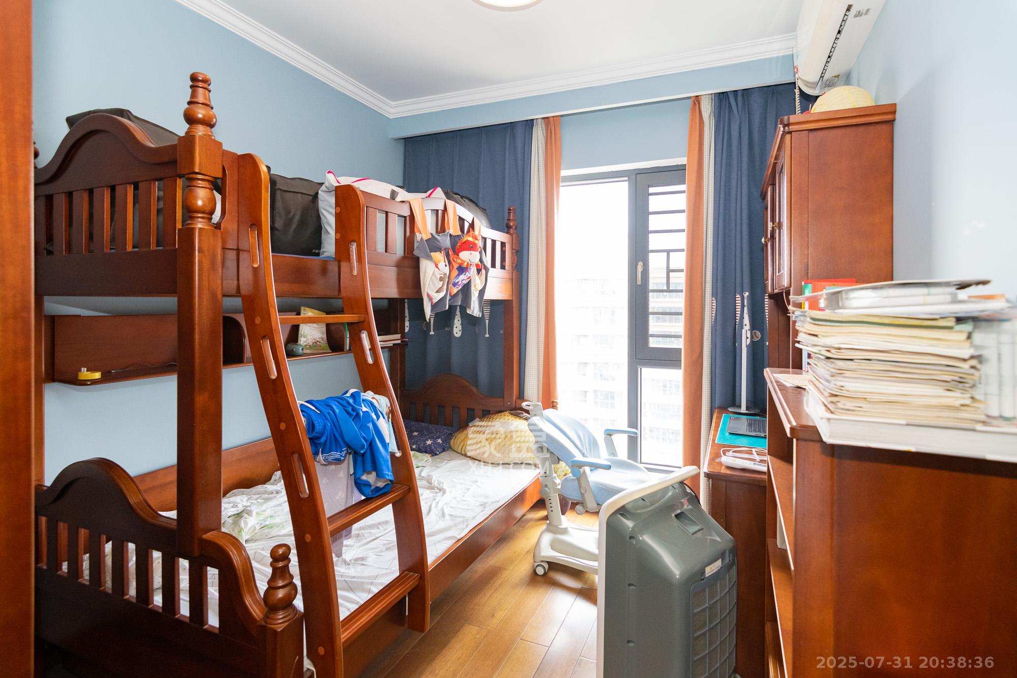 润和美郡（润和紫郡五期）  4室2厅2卫    128.0万卧室