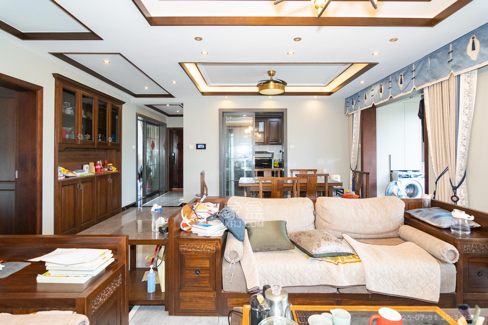 润和美郡(润和紫郡五期)  4室2厅2卫    128.0万 润和美郡(润和紫郡五期)  4室2厅2卫    128.0万客厅