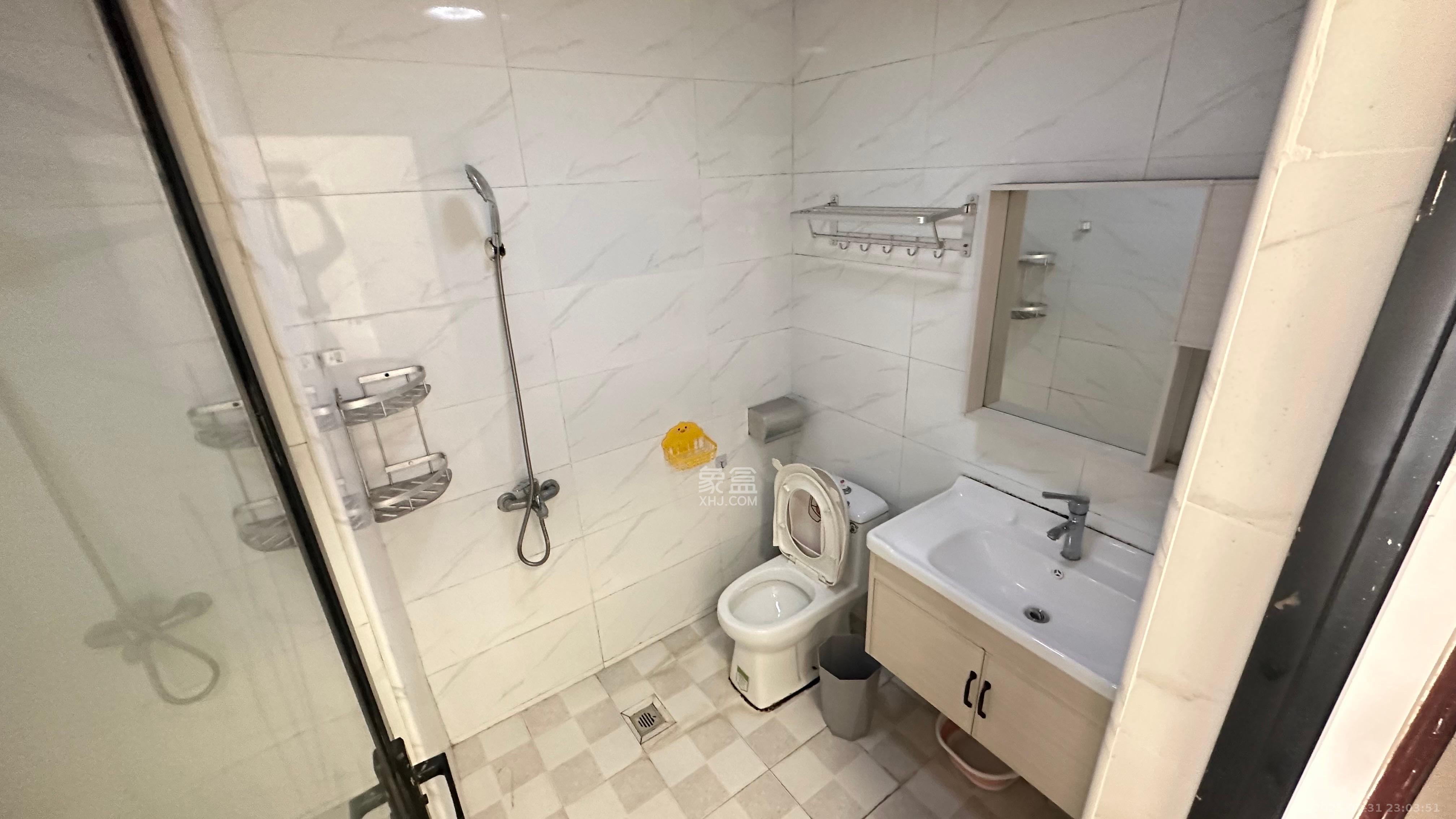 明发国际城  1室1厅1卫    1300.0元/月室内图