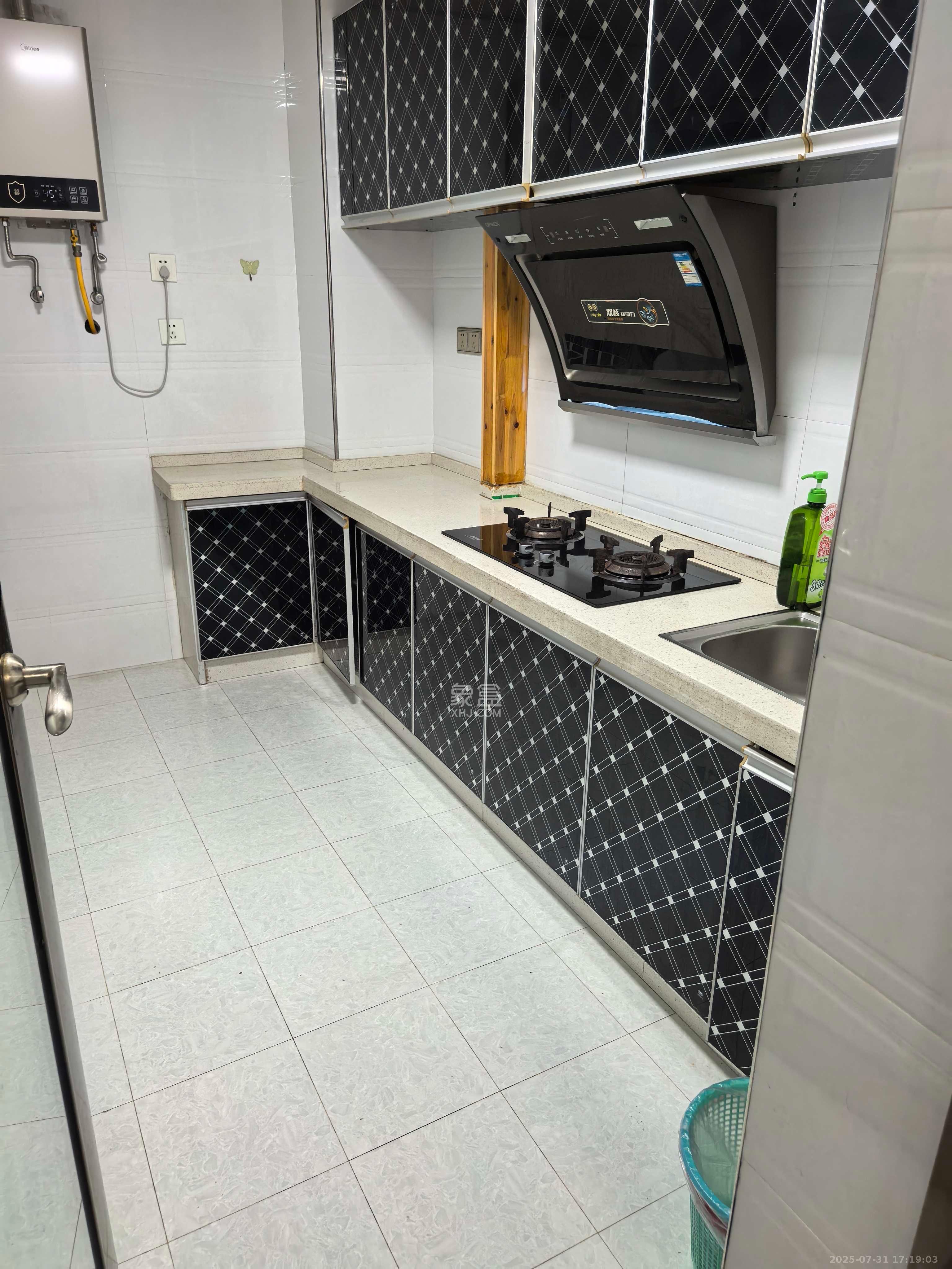 家兴苑  2室2厅1卫    2100.0元/月 家兴苑  2室2厅1卫    2100.0元/月室内图