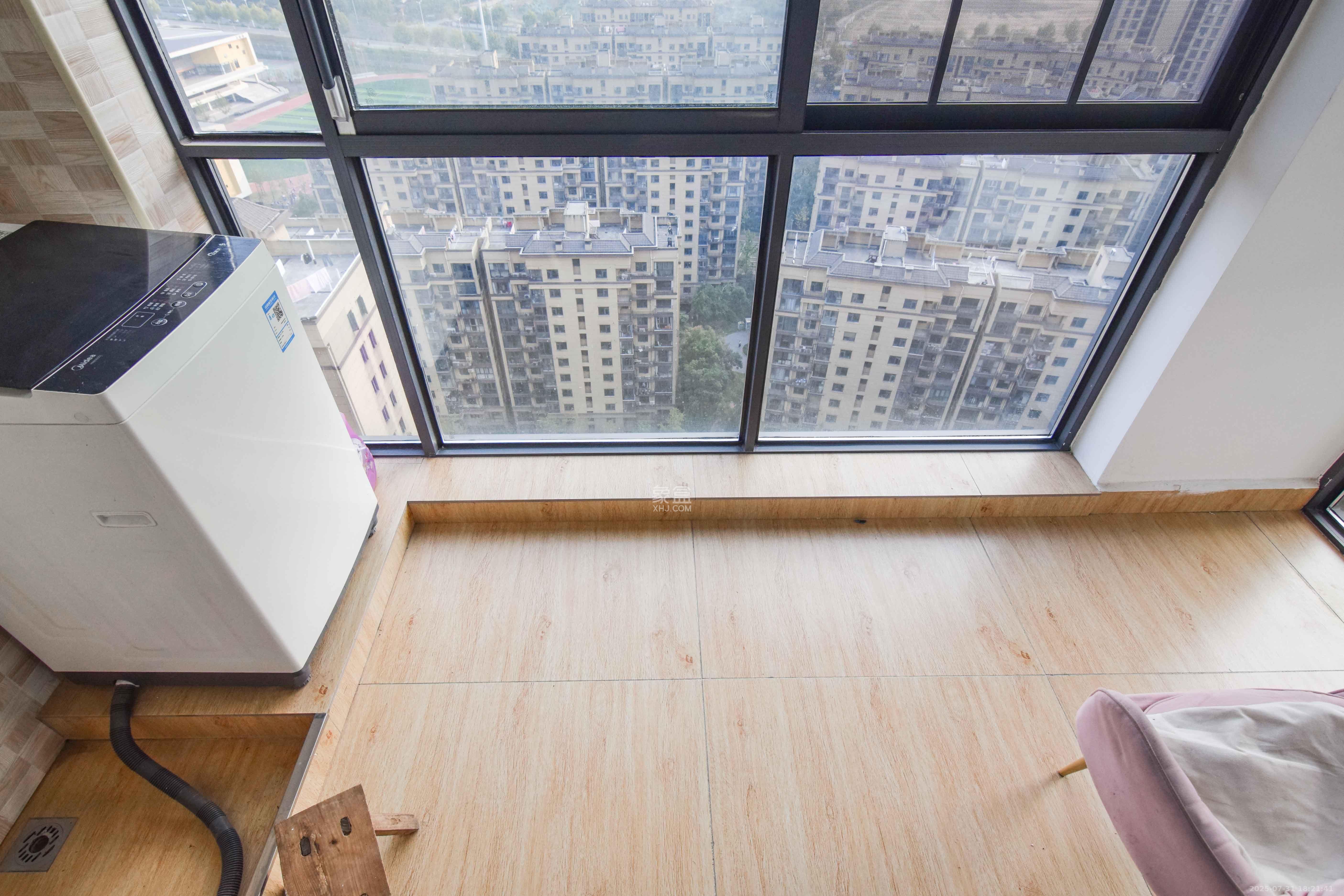 澳海谷山府  4室2厅2卫    2000.0元/月室内图