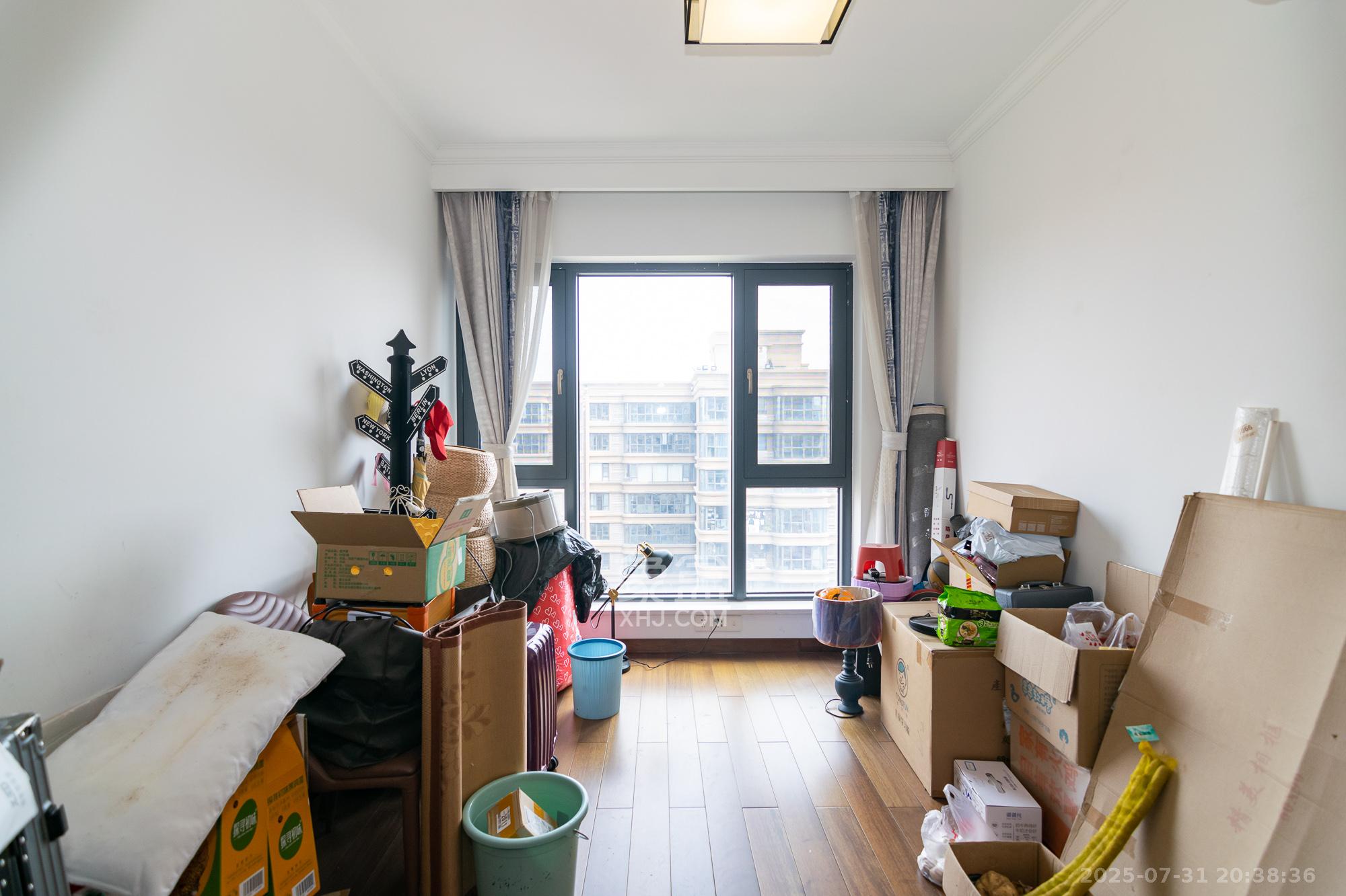 润和美郡（润和紫郡五期）  4室2厅2卫    128.0万卧室