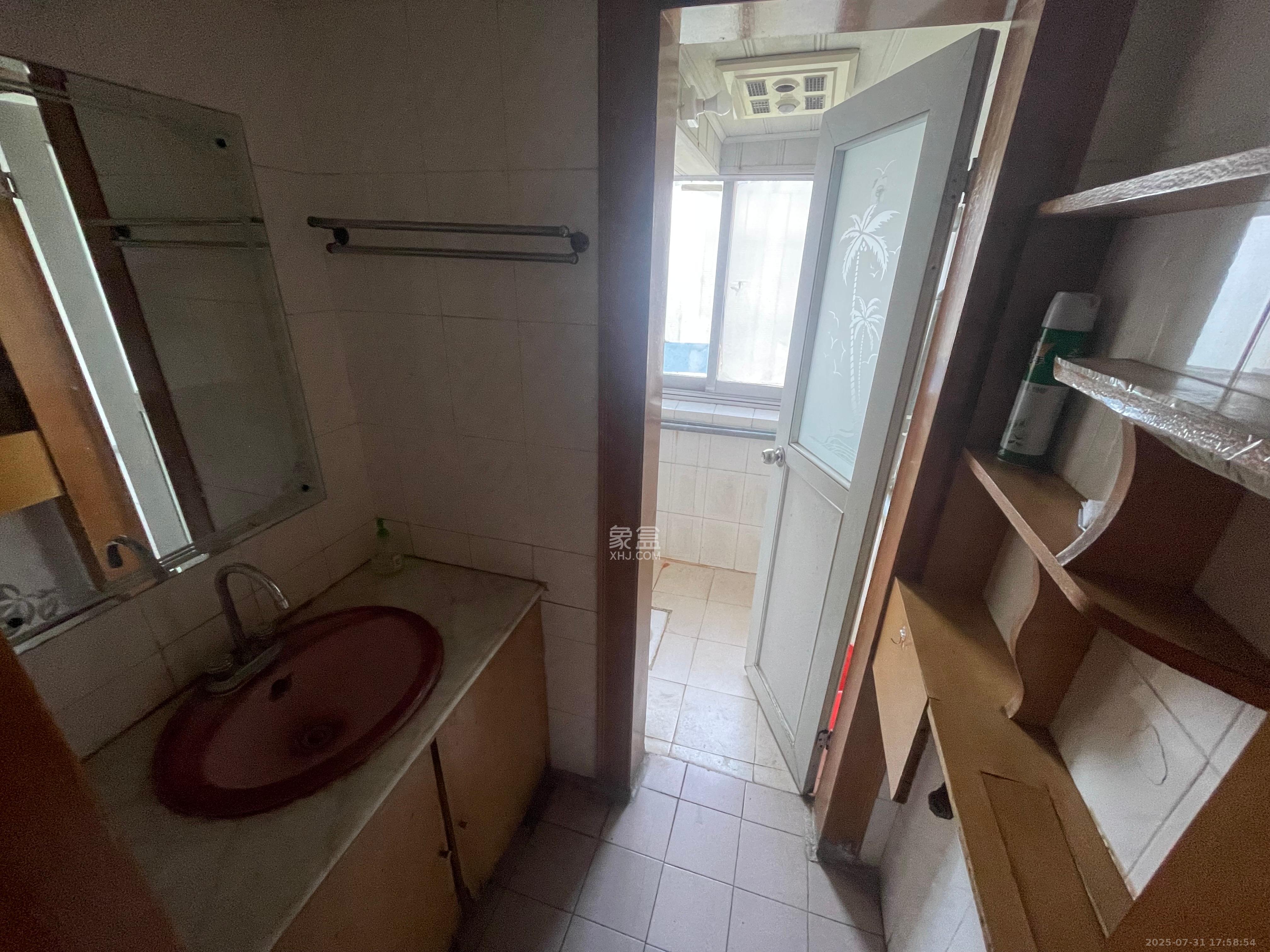 长沙市中心医院宿舍楼(雨花区)  1室0厅0卫    1400.0元/月 长沙市中心医院宿舍楼(雨花区)  1室0厅0卫    1400.0元/月室内图